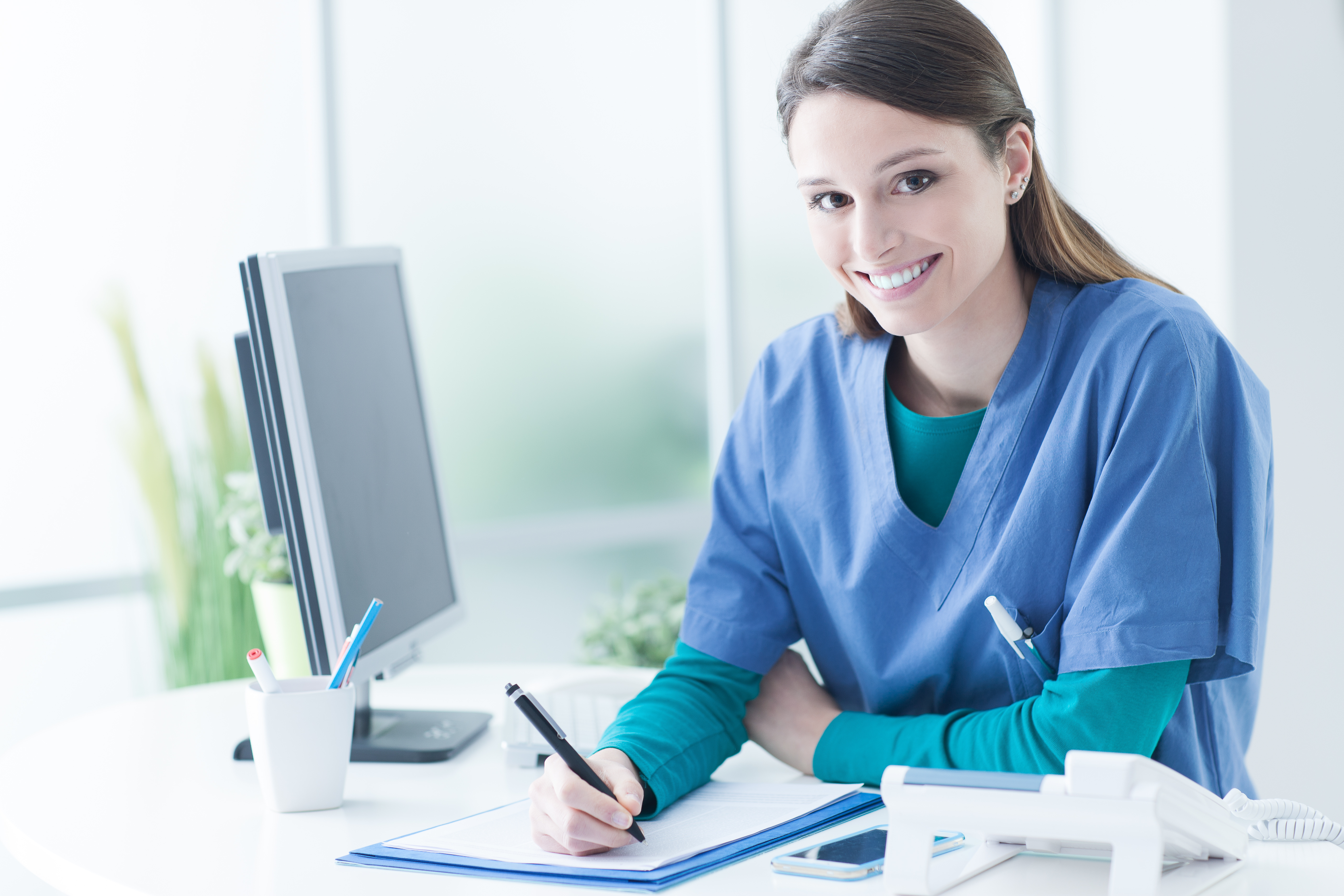 Quelques clés pour réaliser un CV d’aide-soignante ou d’infirmière (Visuel Adobe Stock 115103908).