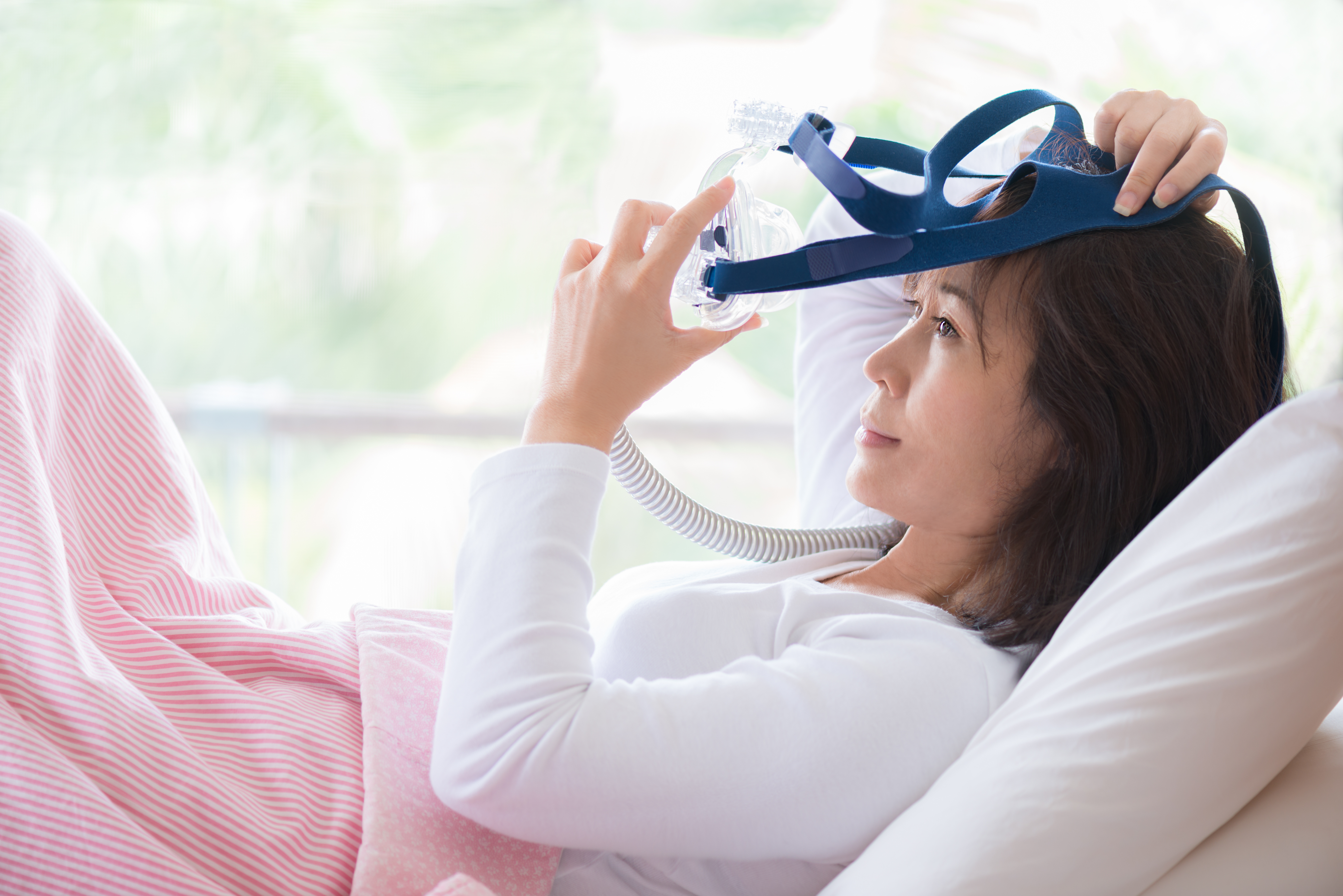 Les personnes souffrant d'apnée du sommeil doivent être conscientes des nombreux risques associés (Visuel Adobe Stock 123875110)