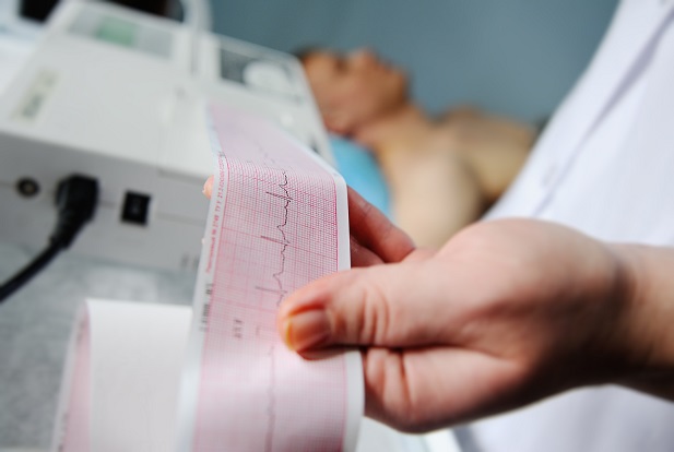 Ce nouveau type de patch, adhésif, qui peut être placé directement sur le cœur, pourrait bien contribuer à réduire l'étirement du muscle cardiaque qui se produit souvent après une crise cardiaque. Ce nouveau type de patch, adhésif, qui peut être placé directement sur le cœur, pourrait bien contribuer à réduire l'étirement du muscle cardiaque qui se produit souvent après une crise cardiaque.