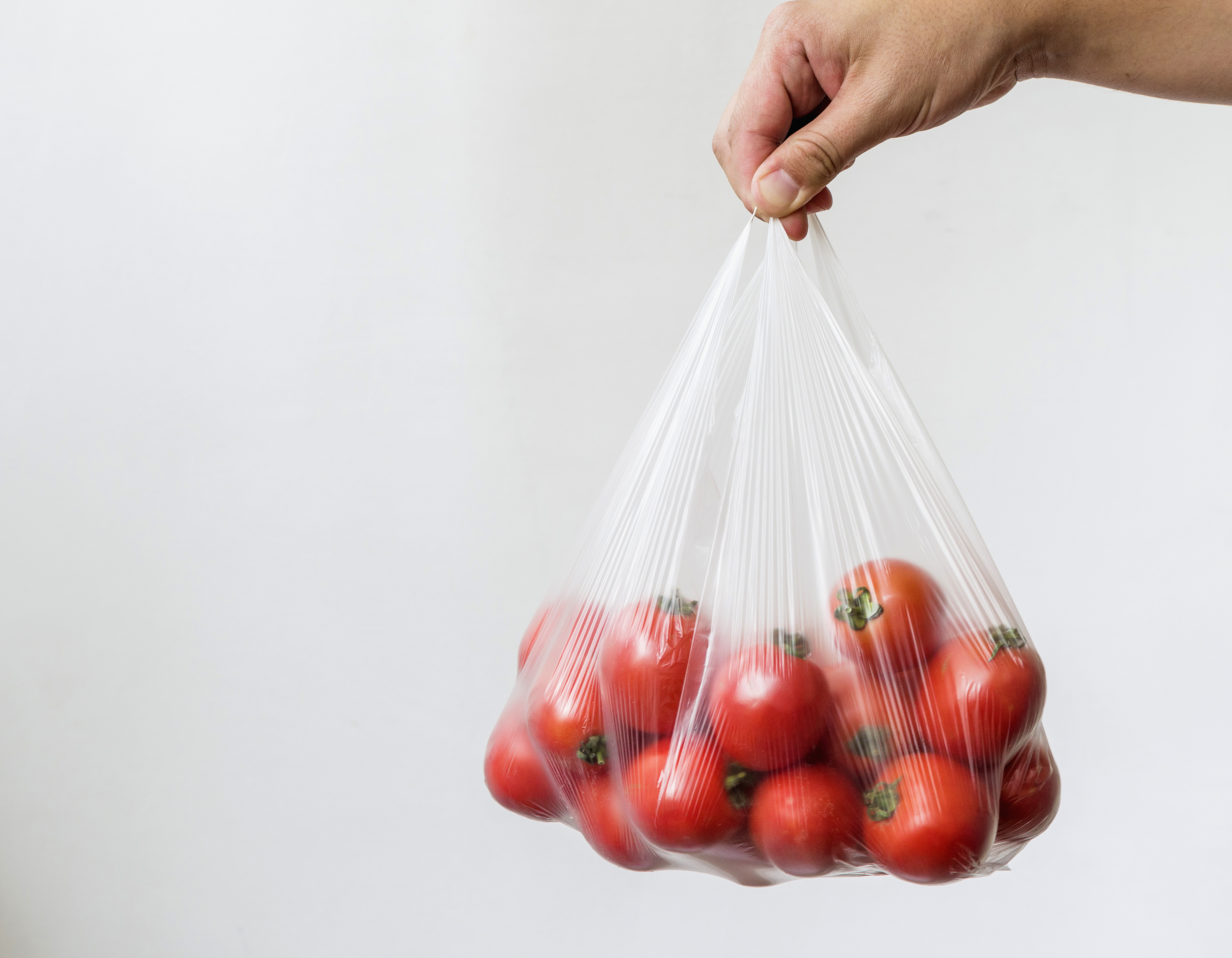 L’exposition aux produits chimiques contenus dans le plastique peuvent contribuer à la prise de poids (Visuel Adobe Stock 168040282)