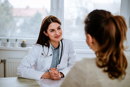 Les médecins ayant déclaré travailler dans un cabinet ou une structure de proximité capable de gérer les besoins sociaux de patients plus vulnérables, ressentent une satisfaction professionnelle nettement supérieure ; 