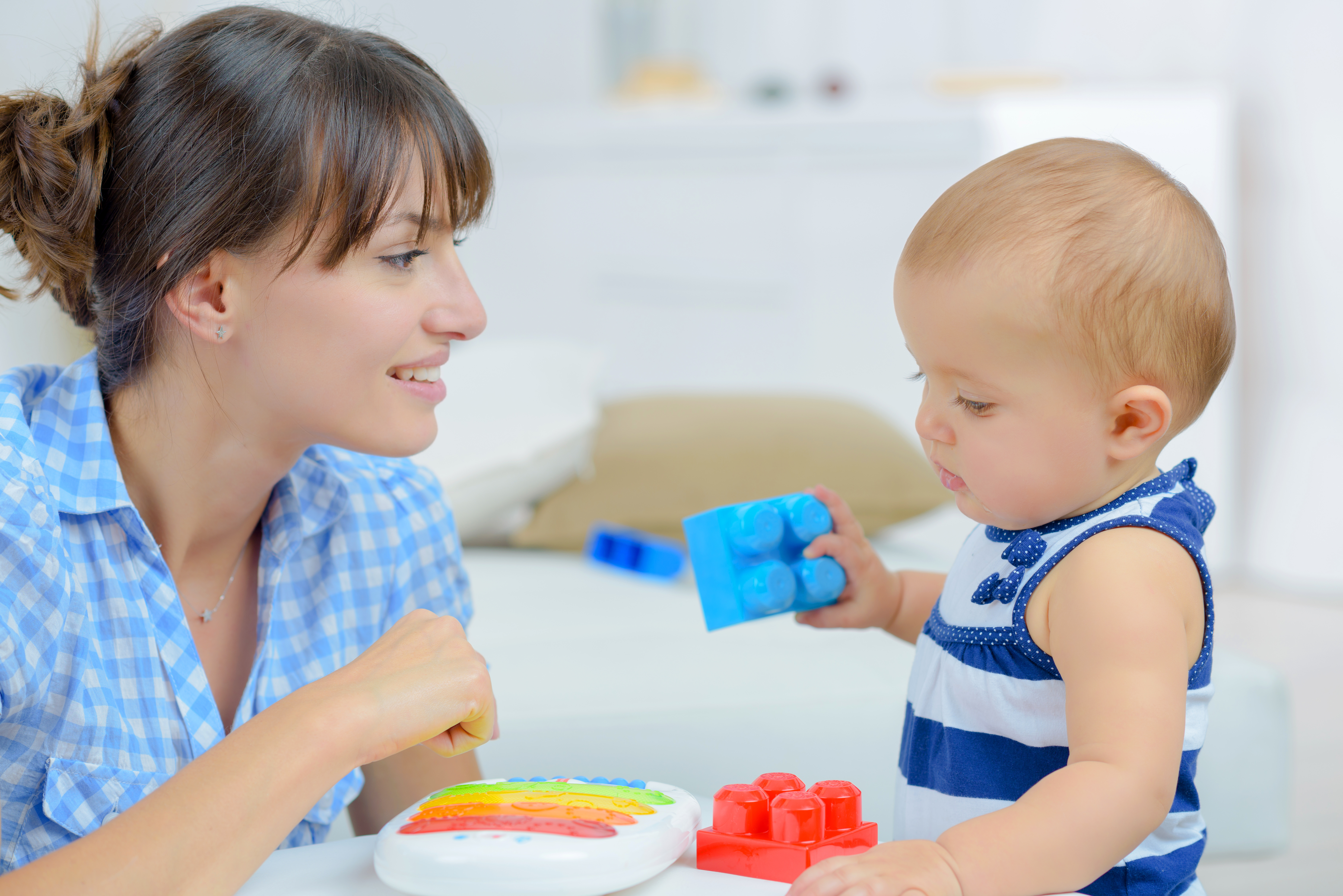 Les mères dépressives mettent plus de temps à répondre à leur enfant (Visuel Adobe Stock 216431491)