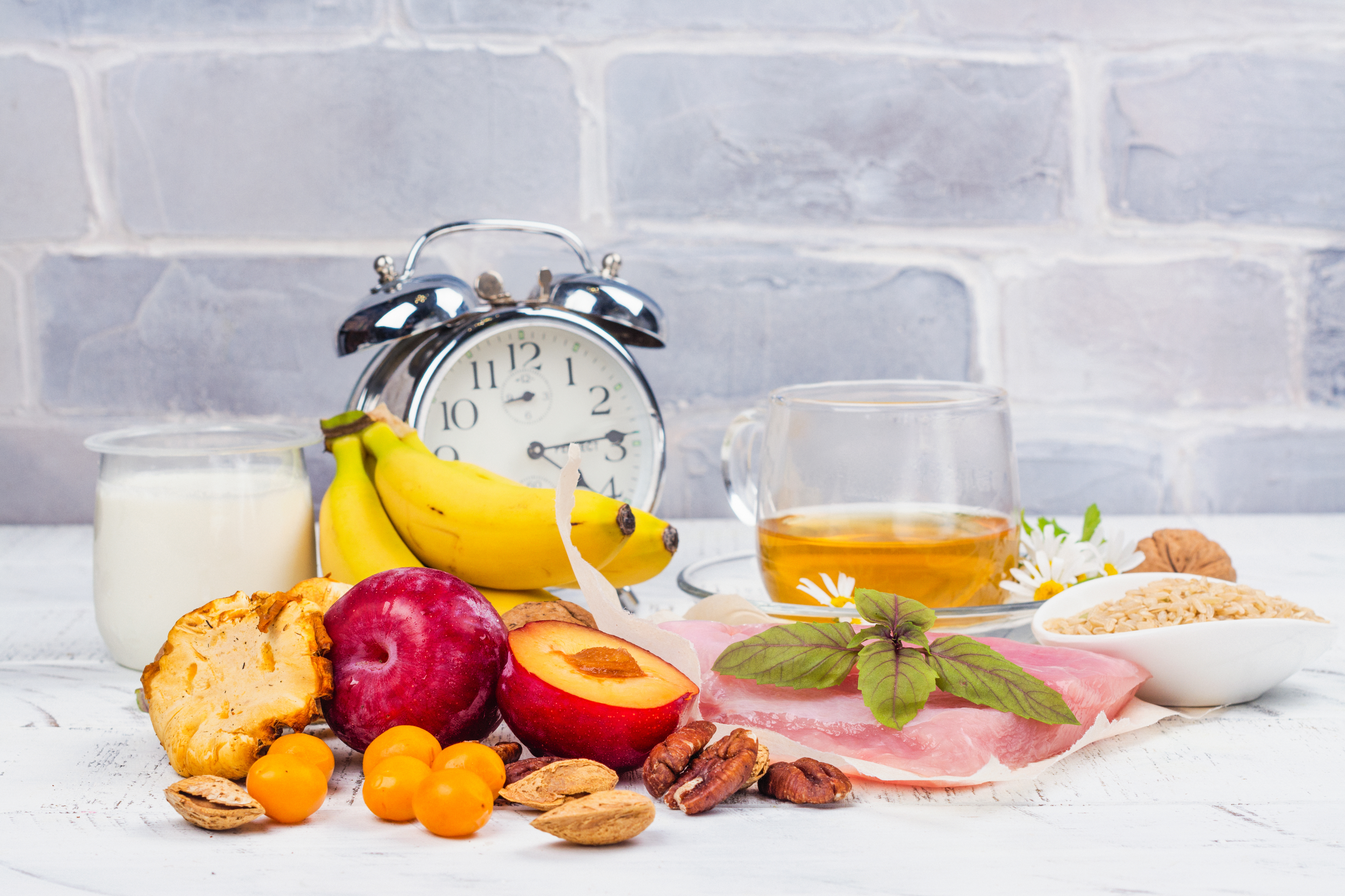 Une réduction même légère de l’apport calorique quotidien favorise le bien-être et le bien-vieillir (Visuel Adobe Stock 221408290).