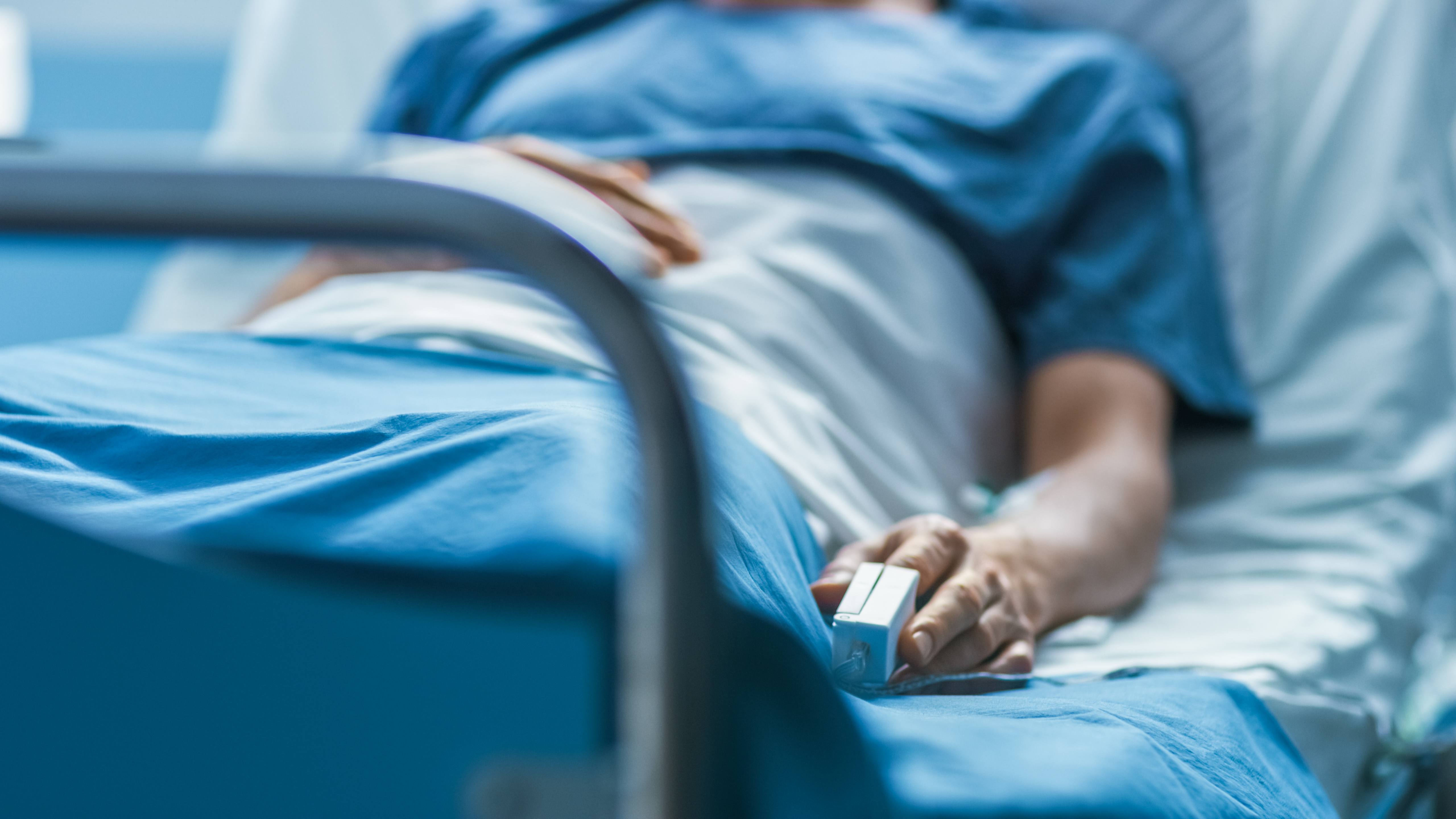 « pas plus après un COVID-19, qu’après une pneumonie, une crise cardiaque ou une autre maladie grave » (Visuel Adobe Stock 225041107)