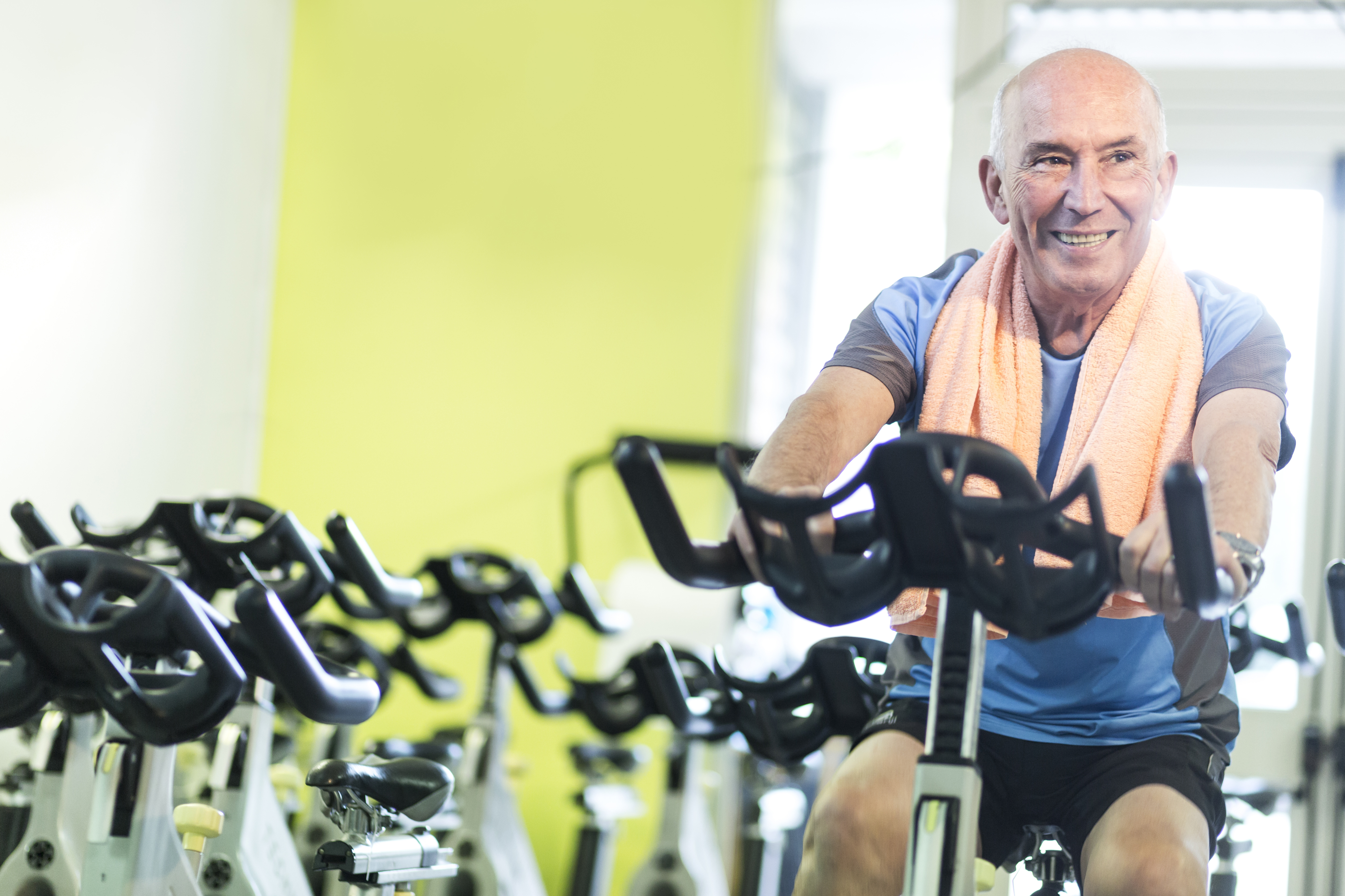 La pratique de l’exercice même chez les personnes très âgées est inversement associée à la fatigabilité -et donc associée à l’espérance de vie (Visuel Adobe Stock 242505520)