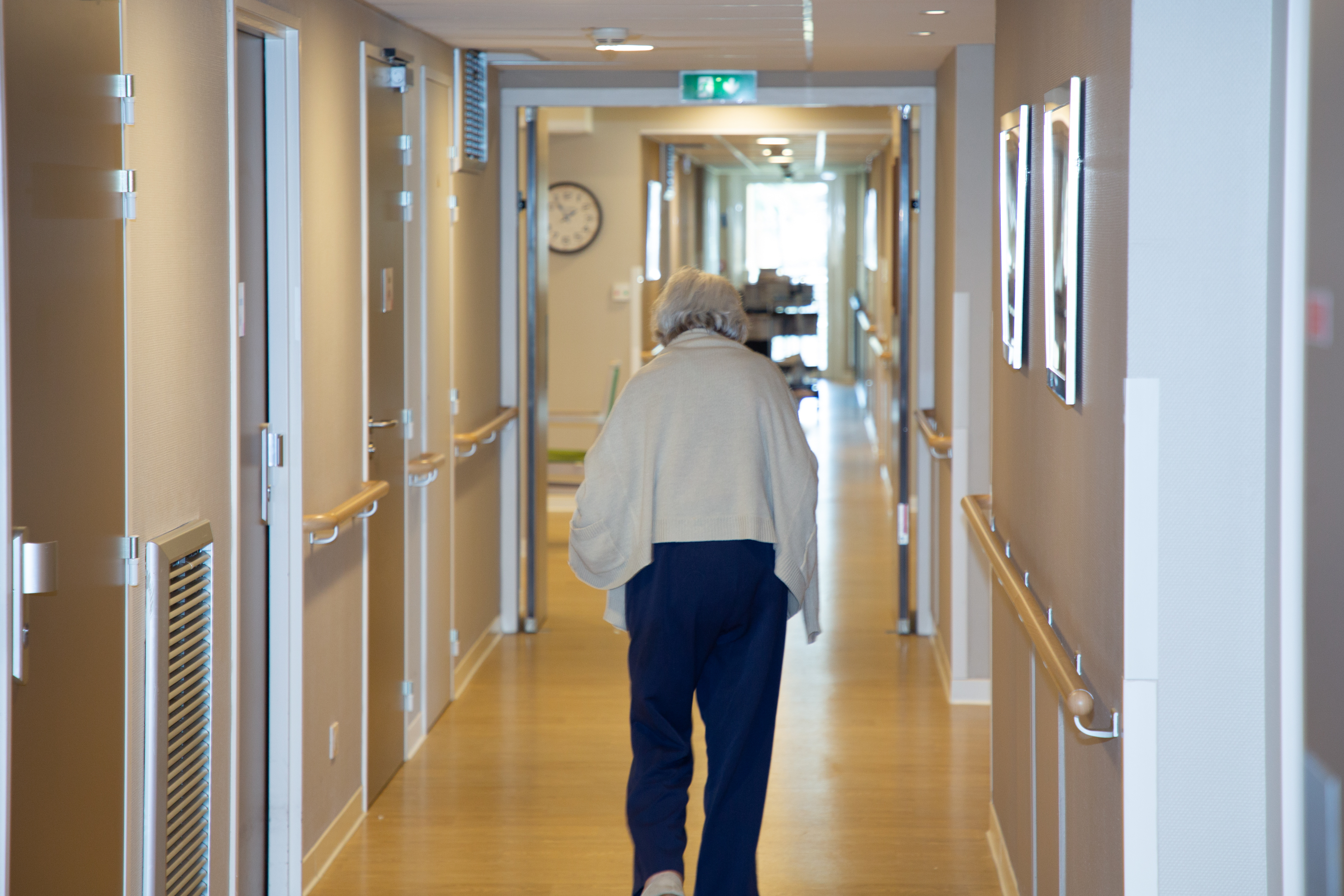 Le taux de chute atteint près de 50 % chez les patients âgés atteints de démence (Visuel Adobe Stock 255314096)