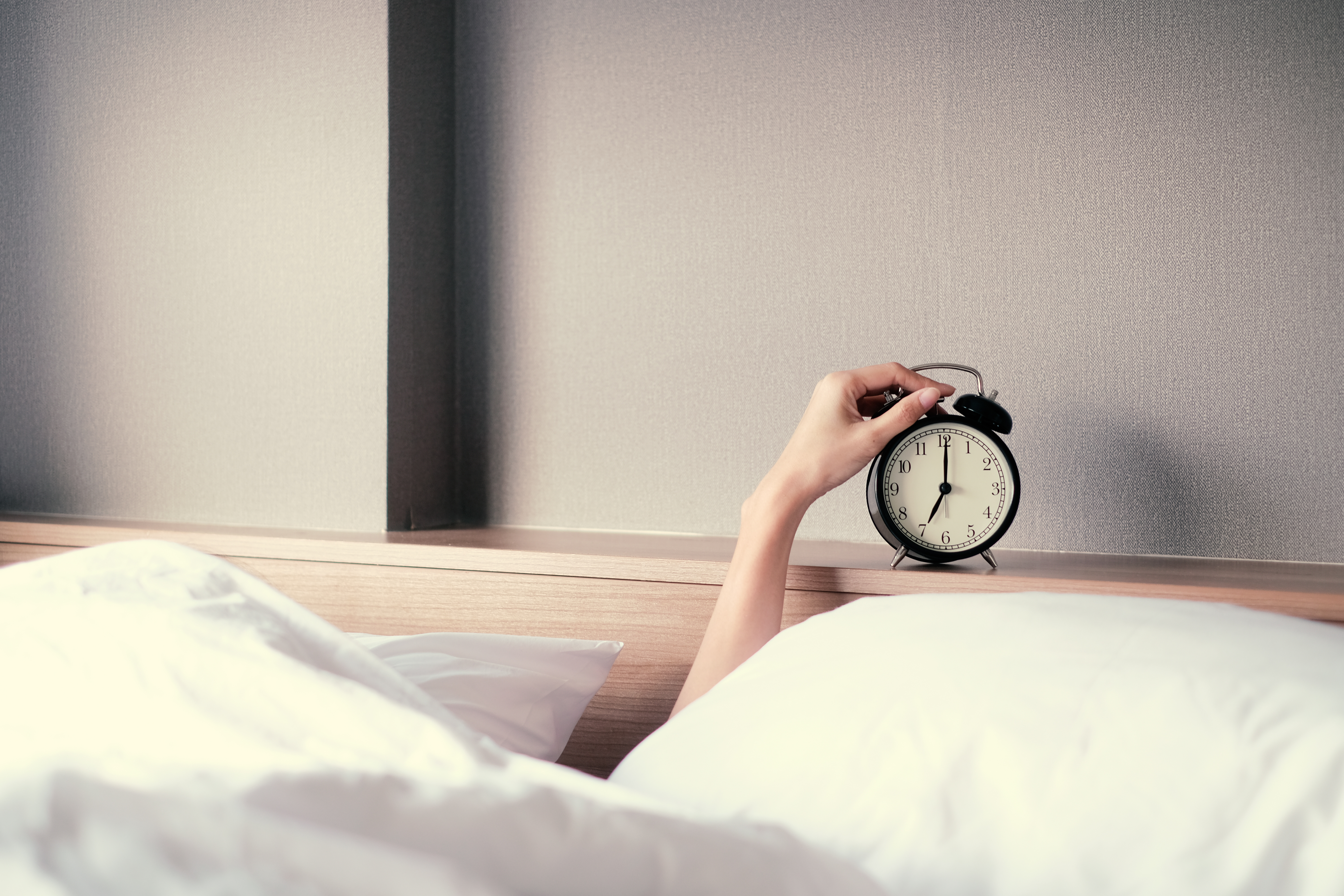 Une technologie portable permet de détecter les niveaux de stress en analysant les données du sommeil (Visuel Adobe Stock 304989865).