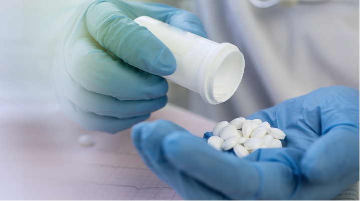 L'aspirine peut aider à prévenir une deuxième crise cardiaque, mais la plupart des patients concernés et éligibles n'en prennent pas (Visuel Adobe Stock 328926262)