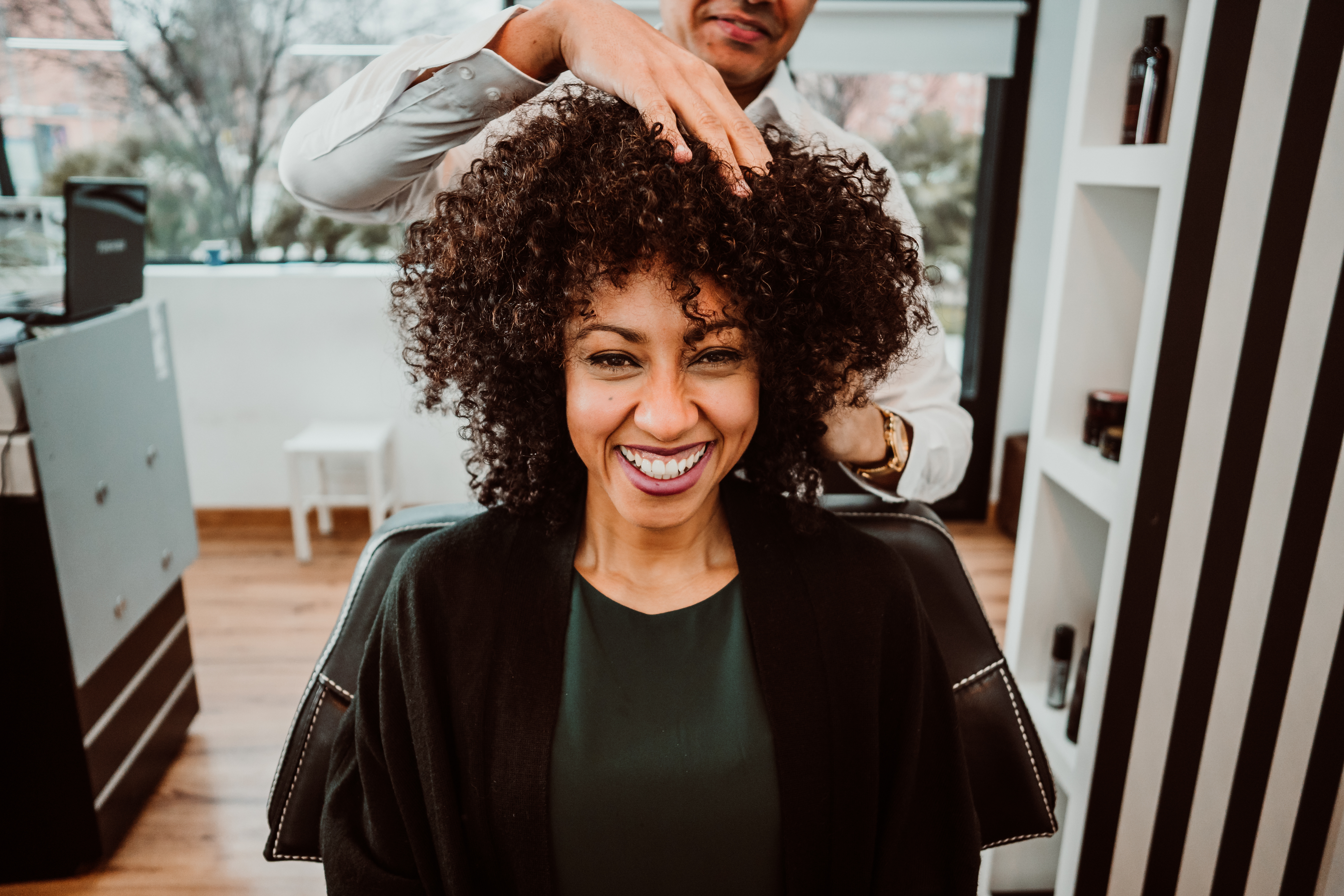 L’utilisation régulière de produits de lissage des cheveux vient d’être associée à un risque plus élevé de cancer de l'utérus (Visuel Adobe Stock 329140967)