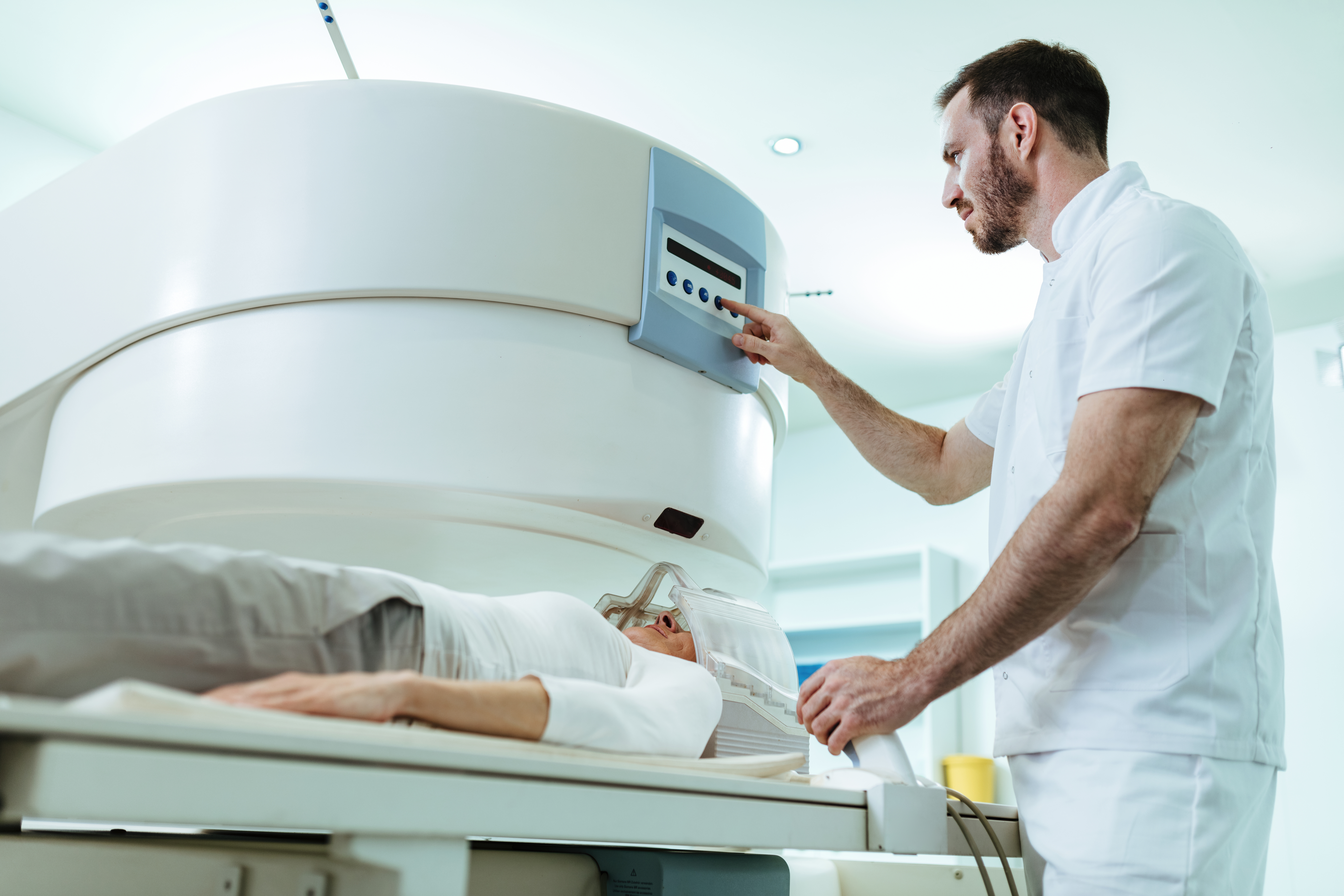 Alors que le métabolisme cérébral du cholestérol est perturbé dans plusieurs troubles neurologiques, qu’il constitue ainsi un marqueur important pour ces troubles, il n’existe à ce jour, aucune méthode permettant de visualiser la dégradation du cholestérol dans le cerveau (Visuel Adobe Stock 337045072) Alors que le métabolisme cérébral du cholestérol est perturbé dans plusieurs troubles neurologiques, qu’il constitue ainsi un marqueur important pour ces troubles, il n’existe à ce jour, aucune méthode permettant de visualiser la dégradation du cholestérol dans le cerveau (Visuel Adobe Stock 337045072)