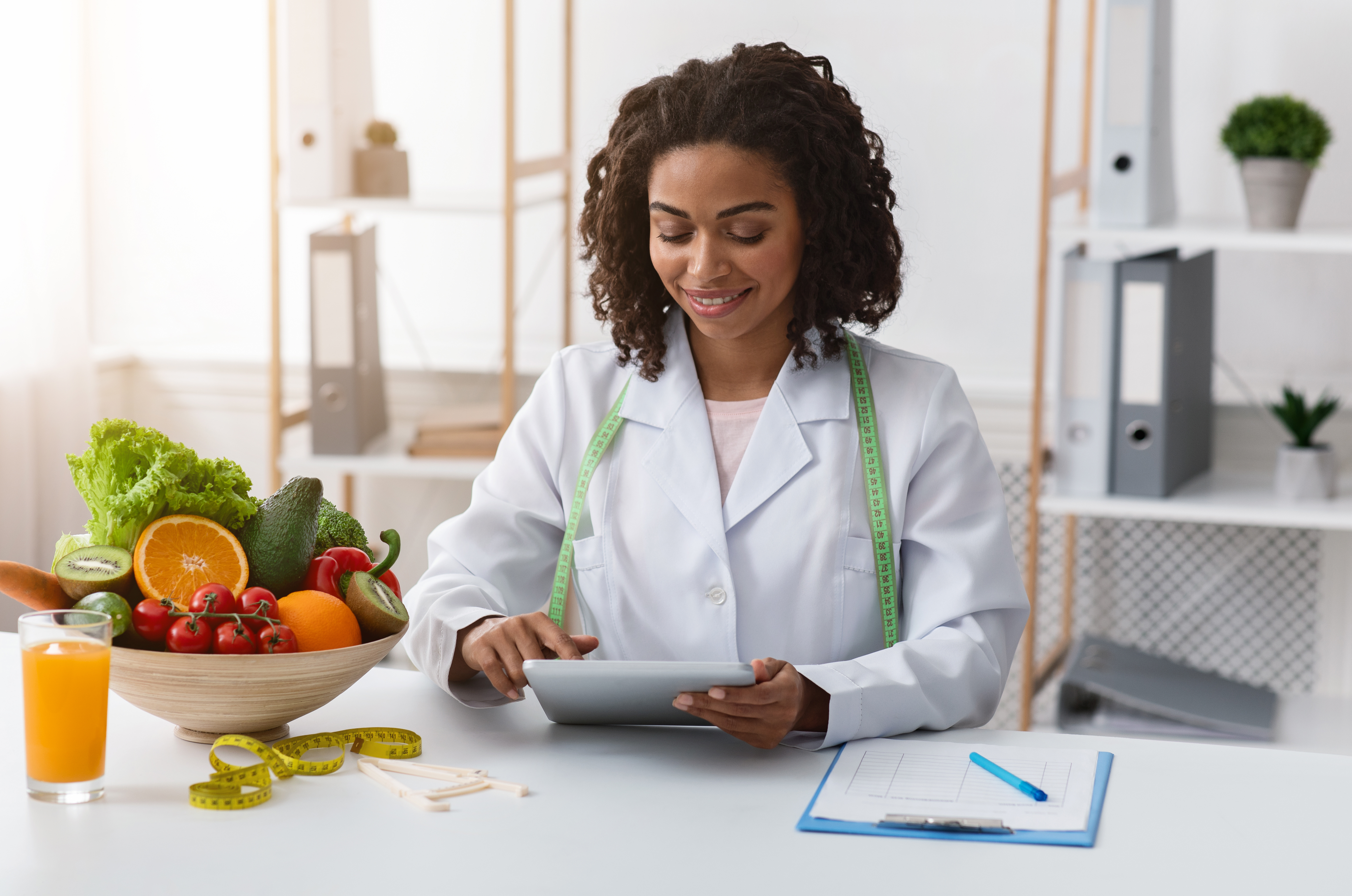 Une alimentation riche en légumes, légumineuses, noix et pauvre en produits laitiers et en viande peut être protectrice contre le COVID et réduire jusqu’à 39 % le risque (Visuel Adobe Stock 343064344)