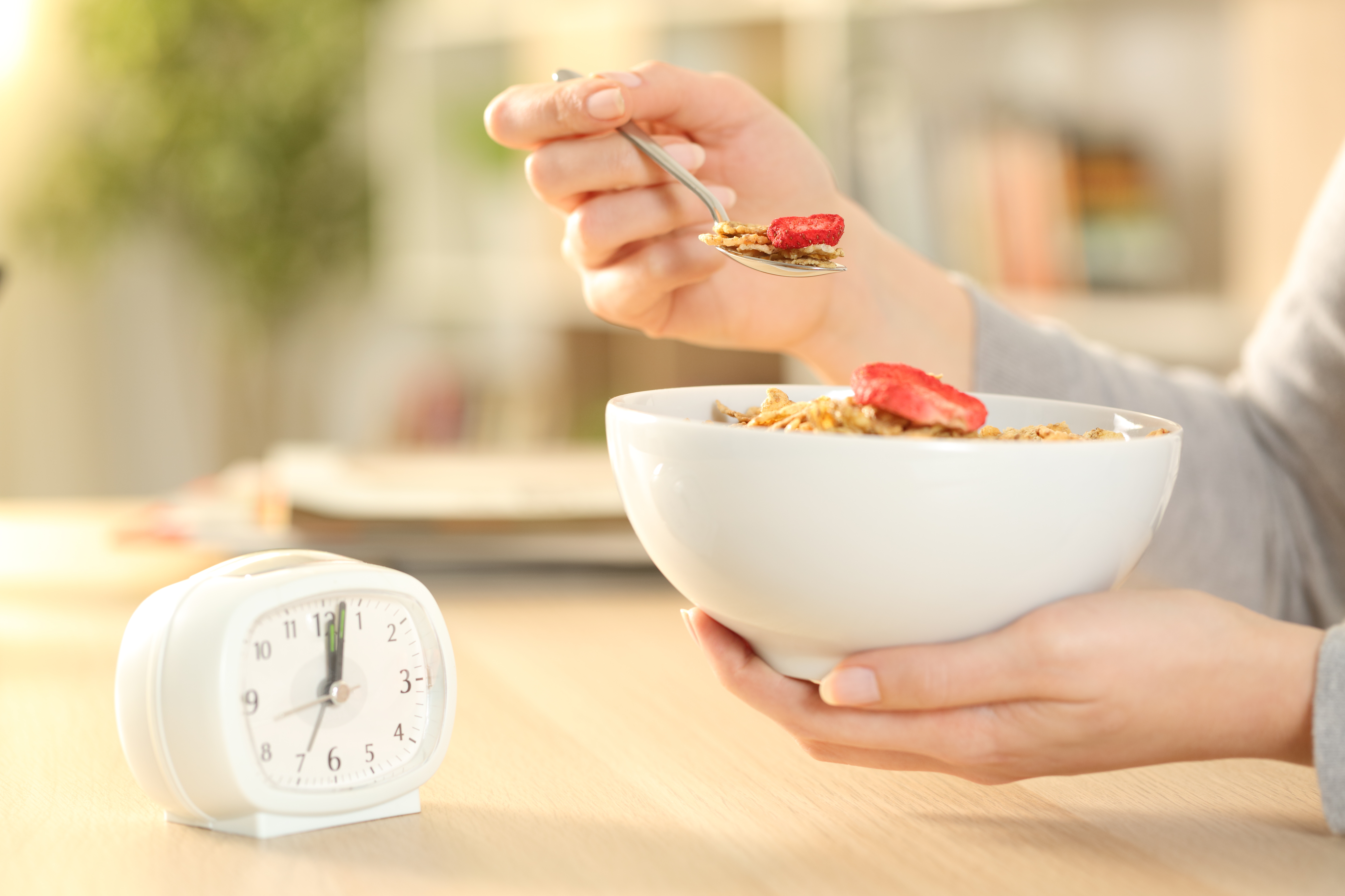 Le jeûne de 14 heures améliore la faim, l'humeur et le sommeil (Visuel Adobe Stock 345877665)