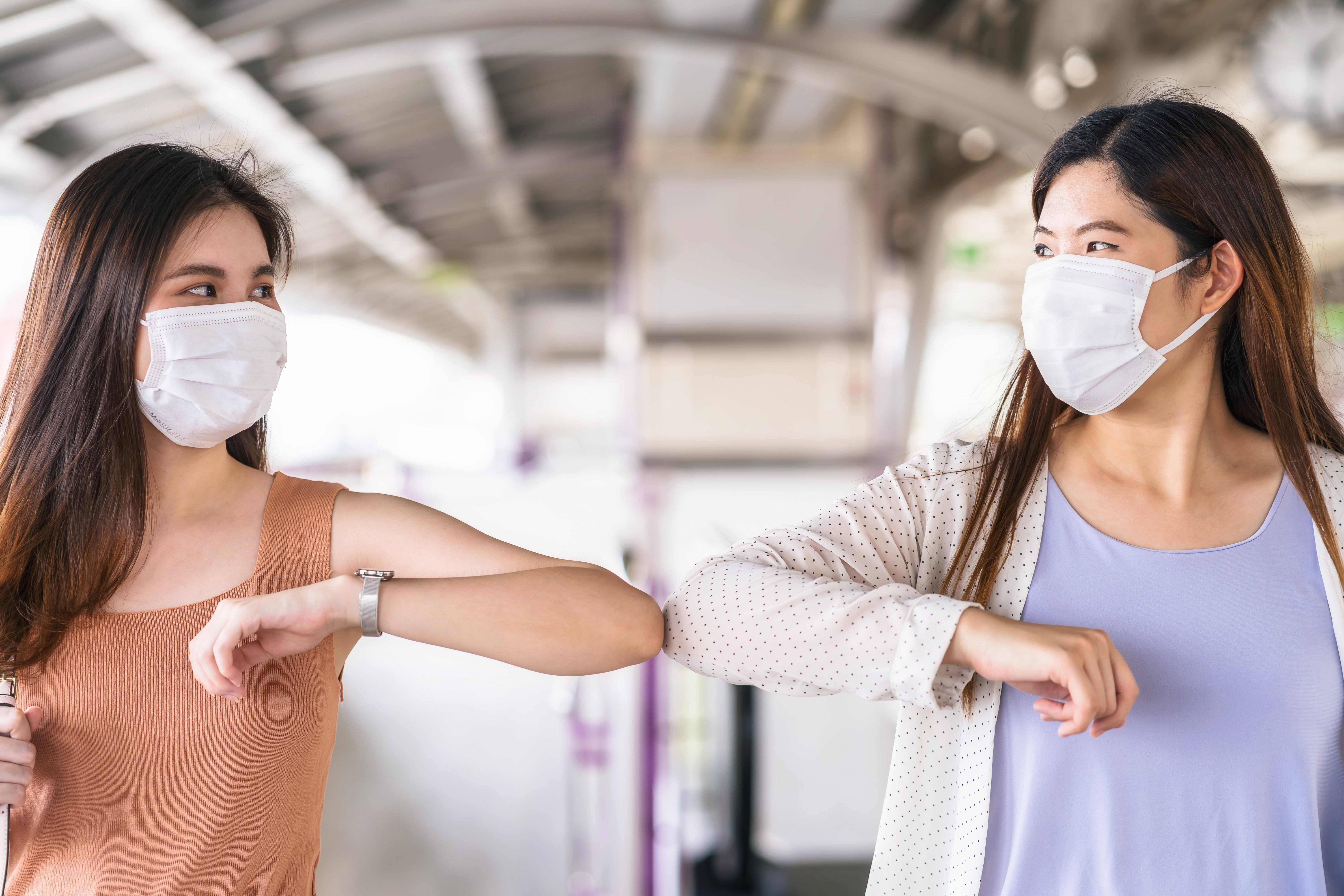 Combiner la vaccination et la distanciation physique devrait suffire à éviter de futures flambées de COVID-19 (Visuel Adobe Stock 359243659) Combiner la vaccination et la distanciation physique devrait suffire à éviter de futures flambées de COVID-19 (Visuel Adobe Stock 359243659)