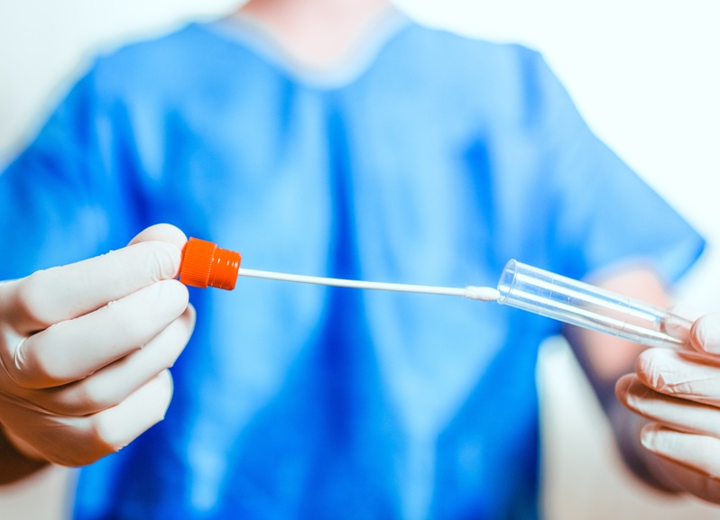 C'est un test salivaire, une méthode non invasive pour détecter les signes avant-coureurs des maladies chroniques que sont le diabète et l’obésité (Visuel Adobe Stock 390796444)