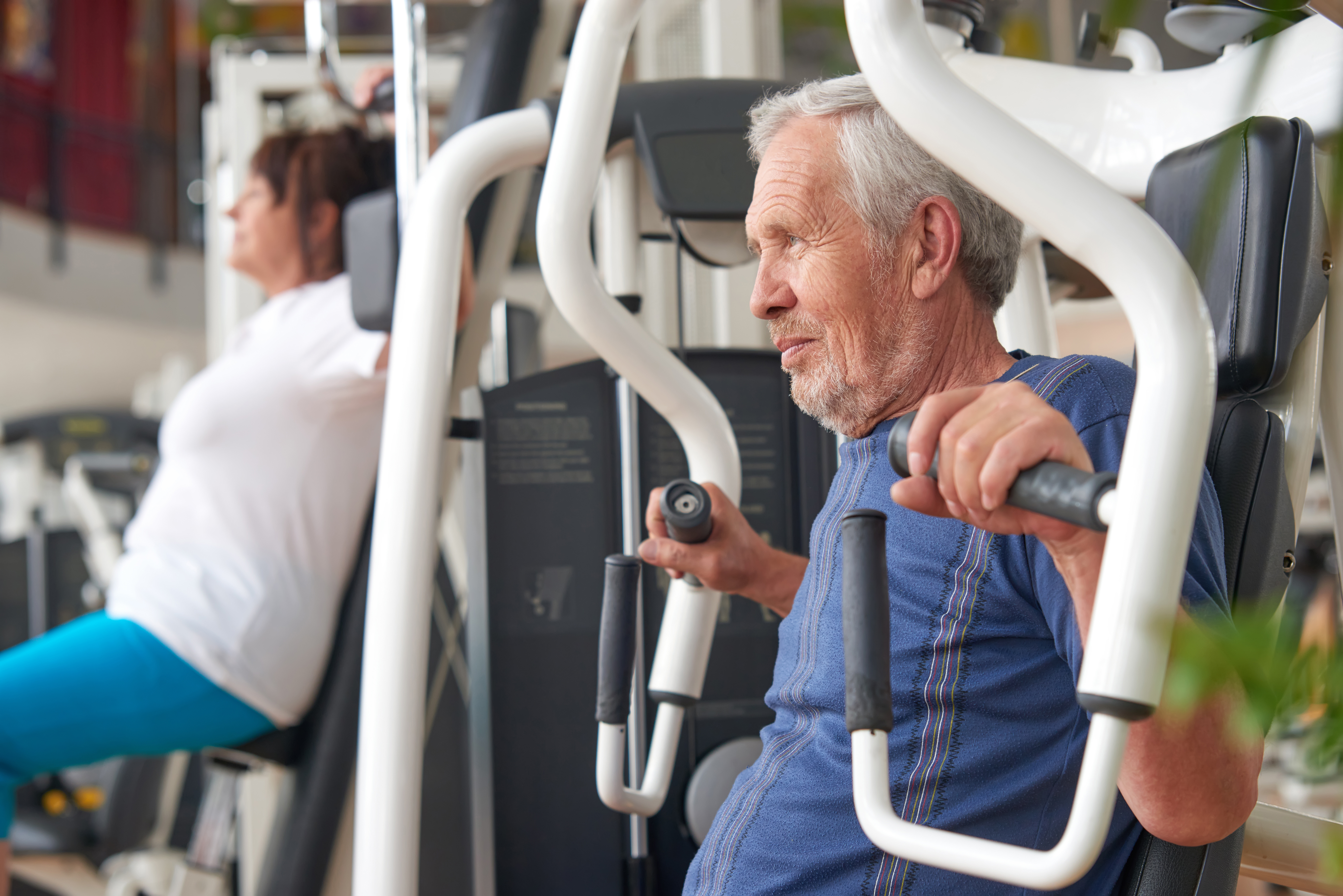 L’âge et la préexistence d’une multimorbidité ne sont pas des raisons suffisantes pour arrêter toute forme d’exercice et s’adonner à la sédentarité (Visuel Adobe Stock 396139397)