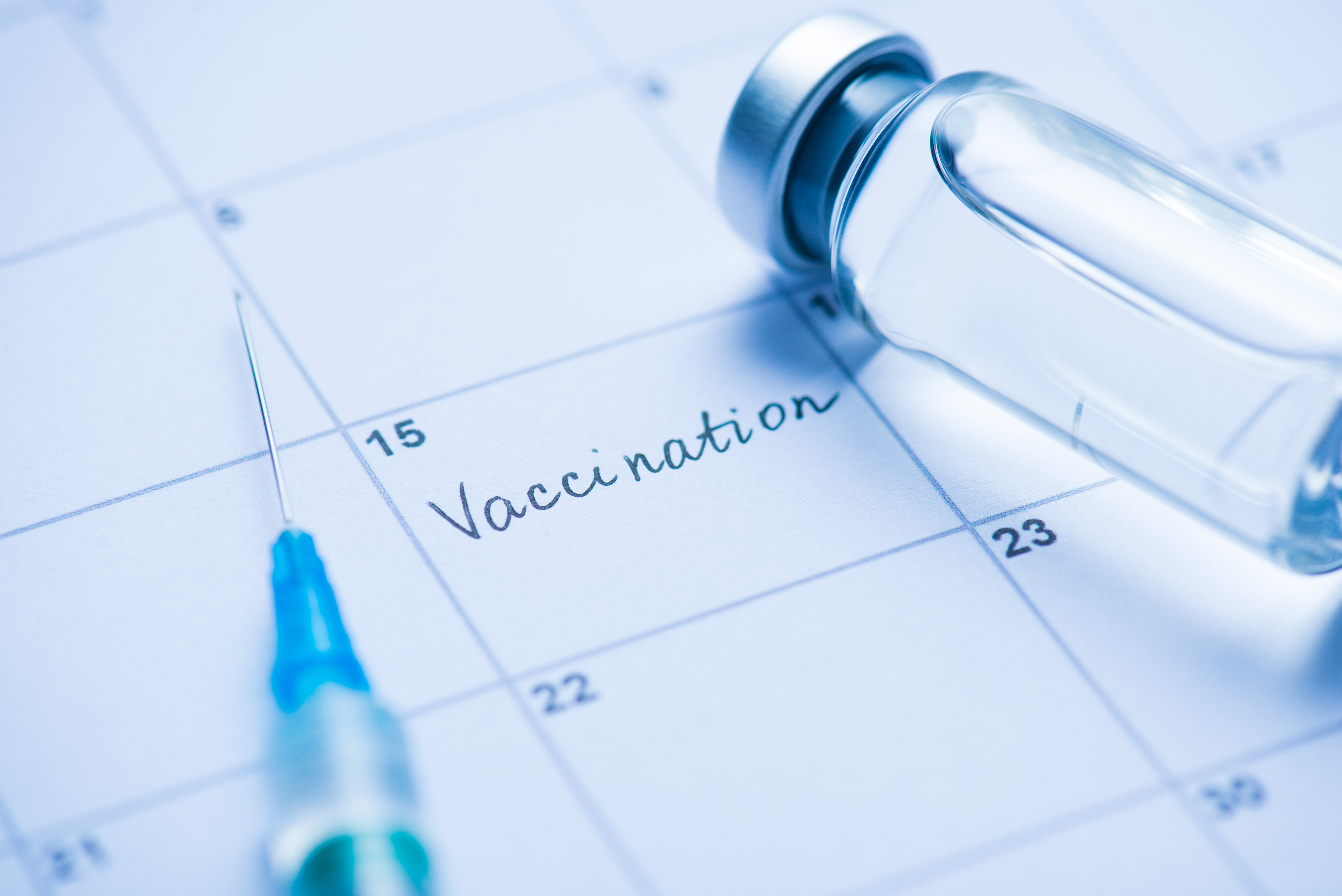 A 7 mois, le vaccin Pfizer « tombe » à 67 % d'efficacité, Moderna maintient une efficacité de 80 % (Visuel Adobe Stock 402405787)