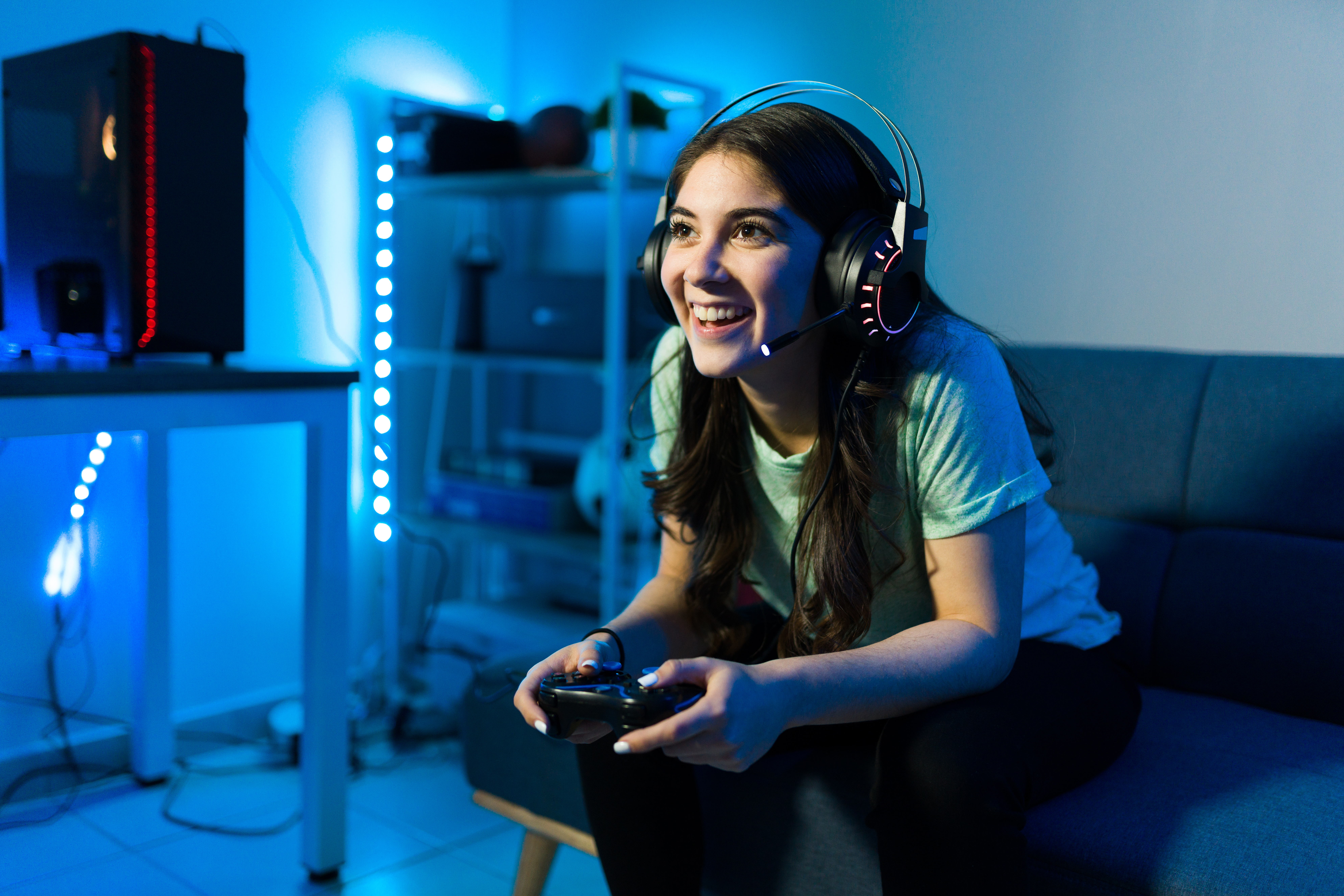 Les personnes jouant à certains jeux en ligne, décrits ici comme « positifs » rapportent des niveaux de solitude plus faibles et un « stoïcisme plus élevé » ou meilleure résilience émotionnelle (Visuel Adobe Stock 417983722)