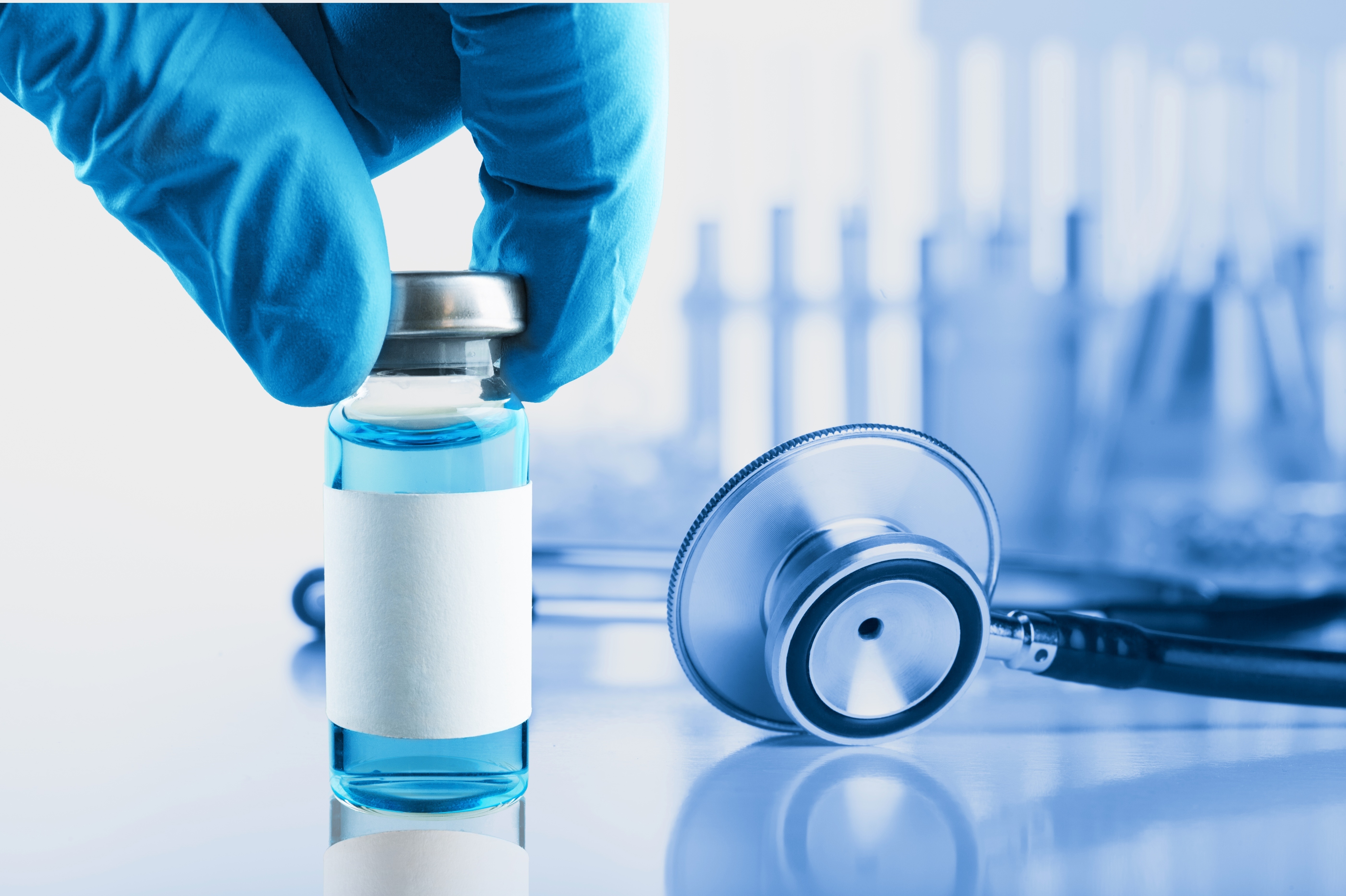 Un document d’aide à la décision, synthétique en 2 pages, comparant la PrEP orale quotidienne et la PrEP injectable bimensuelle, sans demander aux patients de justifier leurs comportements sexuels ou leur risque d'exposition au VIH, permet d’accroître la connaissance de la PrEP injectable et de faciliter ce choix thérapeutique (Visuel Adobe Stock 421398642)