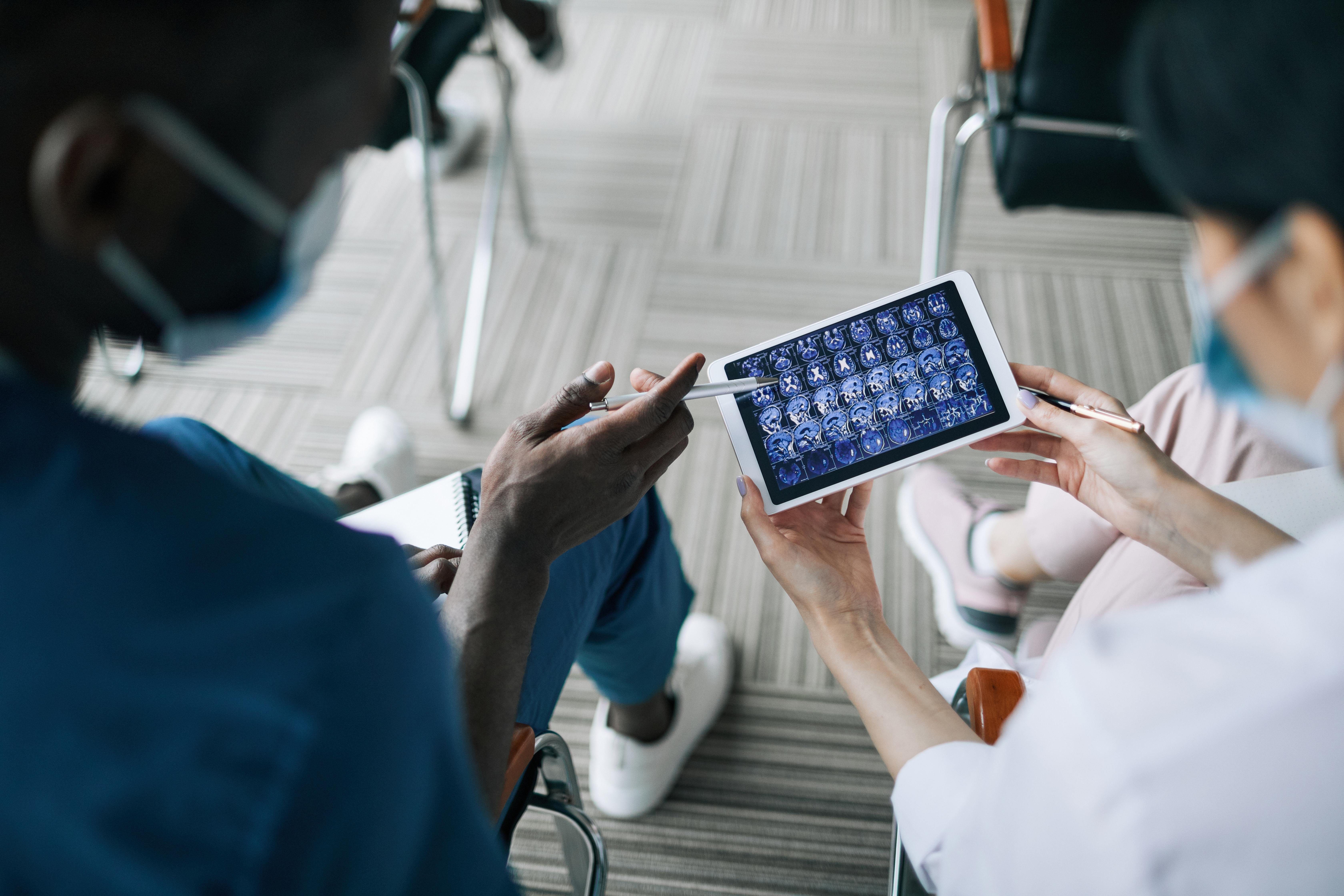 Les complications du système nerveux central représentent une cause importante de morbidité et de mortalité au cours de la pandémie COVID-19 (Visuel Adobe Stock 441353470)