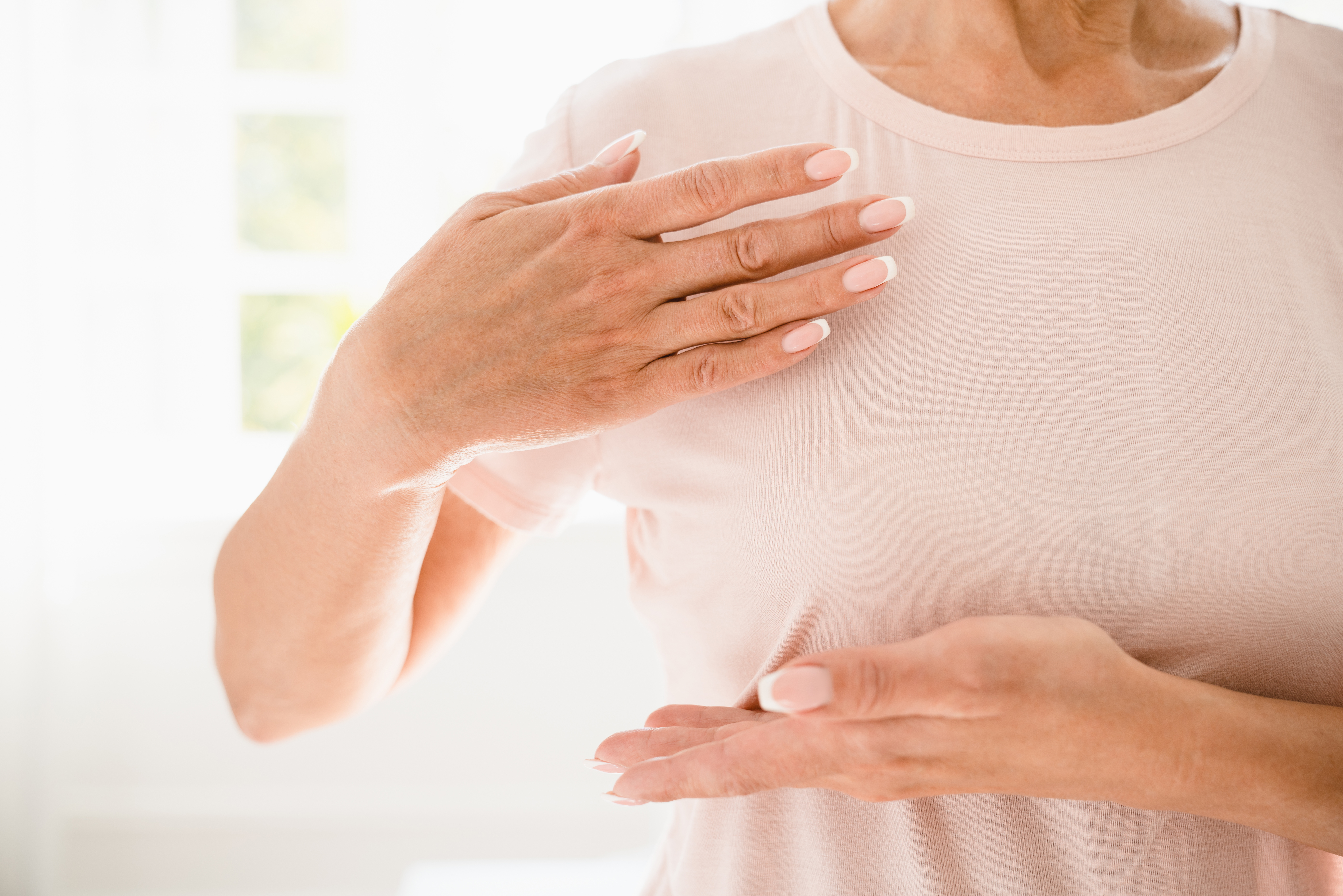 29 facteurs de risque sont identifiés comme associés à la morbidité pouvant toucher le bras, à la suite de traitements du cancer du sein (Visuel Adobe Stock 473151723)