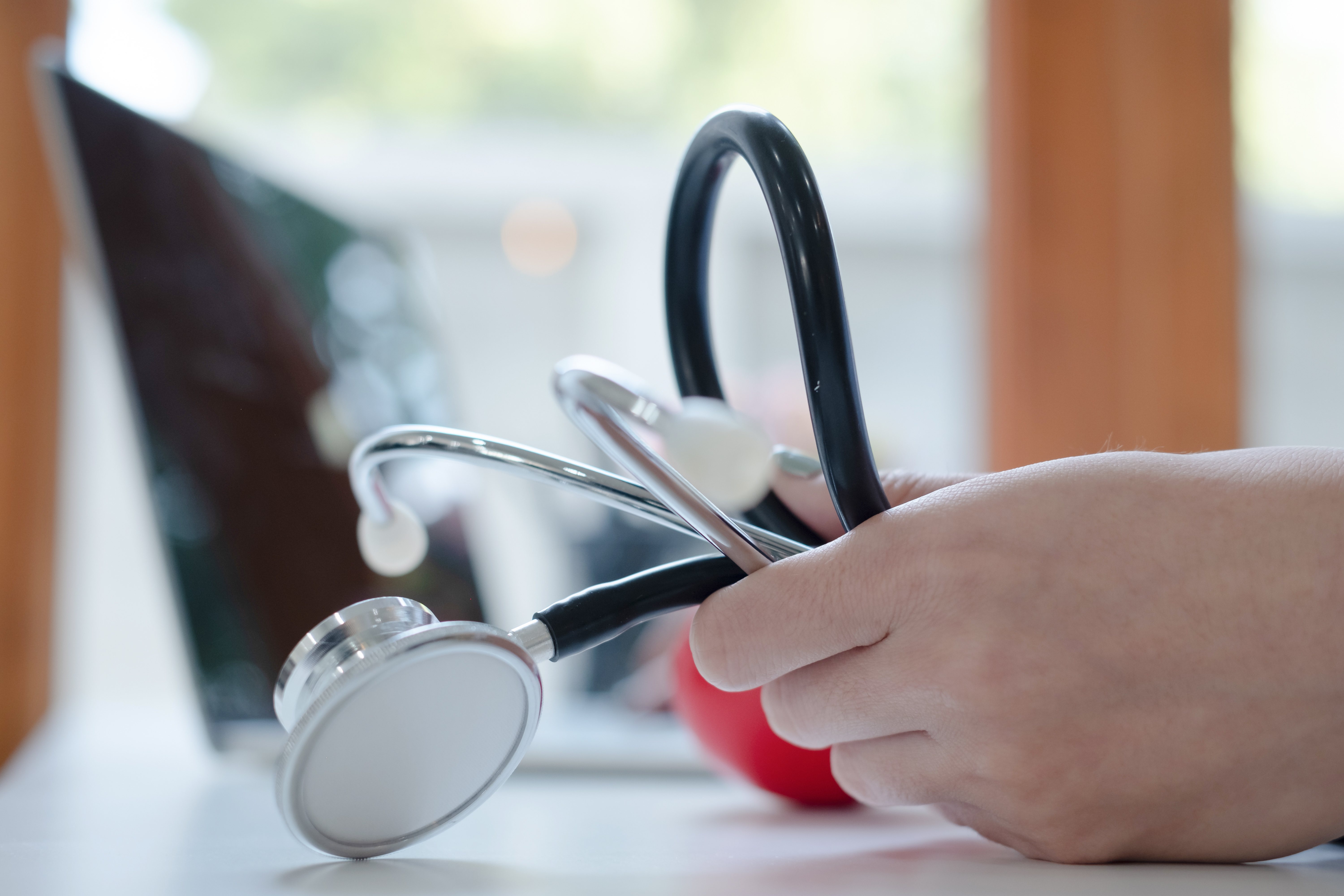 Les ganglions jouent un rôle clé, quoique jusque-là inconnu, dans le développement de troubles du sommeil en cas de maladie cardiaque (Visuel Adobe Stock 509717707)