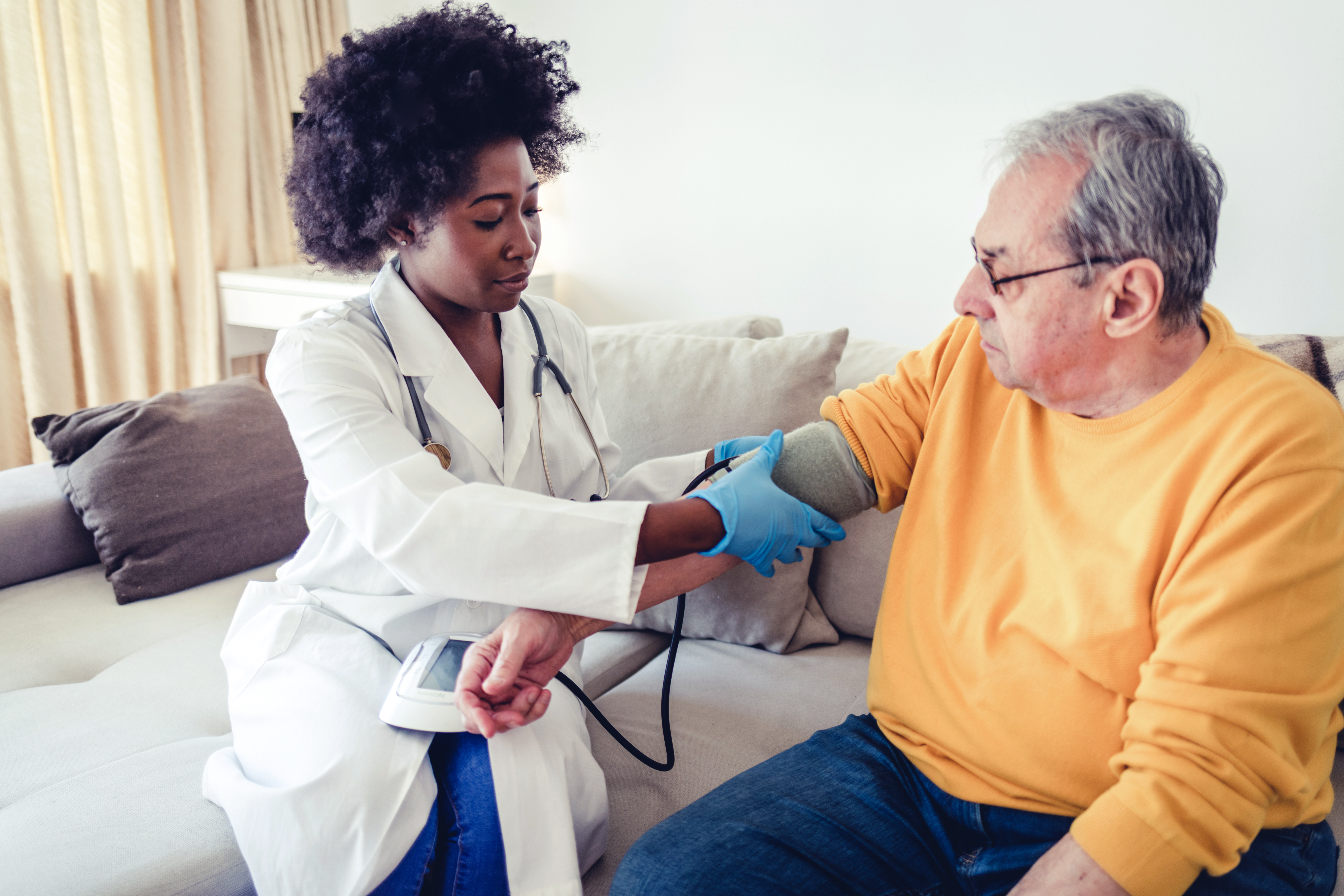Un anticorps, l&rsquo;immunoglobuline G (IgG) fucosyl&eacute;e est identifi&eacute; comme un m&eacute;diateur cl&eacute; contribuant au dysfonctionnement du tissu adipeux au cours du vieillissement (Visuel Adobe Stock 550593265)