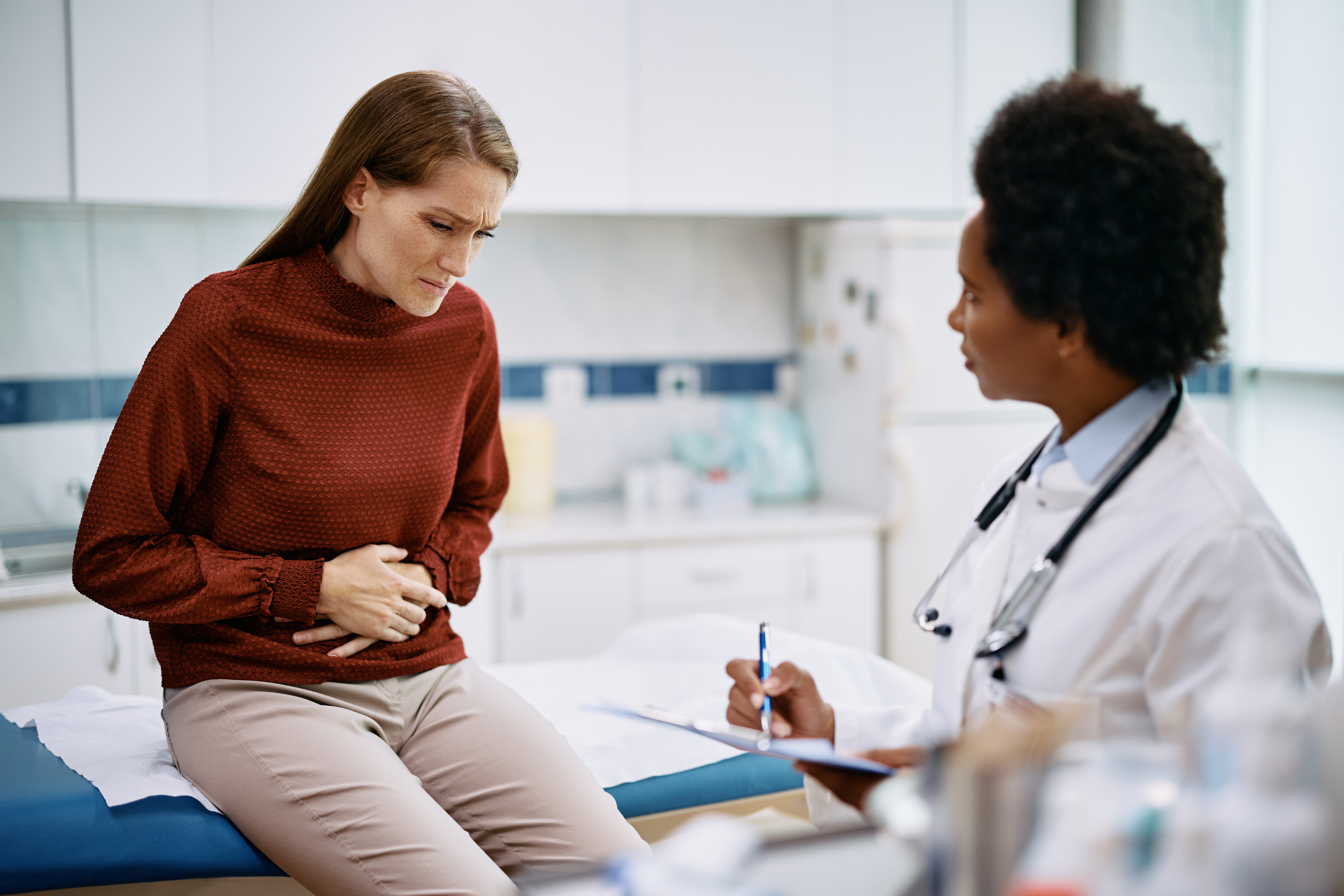 L'utilisation d'un antibiotique ciblant la bactérie, réduit considérablement la formation des lésions associées à l'endométriose (Visuel Adobe Stock 567093137)