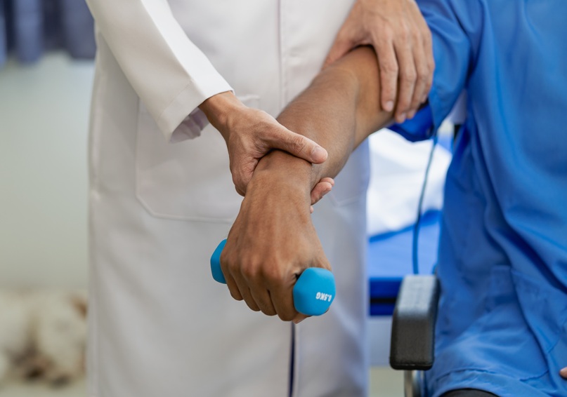 L&rsquo;exercice physique avant la chimioth&eacute;rapie constitue d&eacute;finitivement une piste prometteuse pour r&eacute;duire la fatigue li&eacute;e au cancer (Visuel Adobe Stock 638693248)