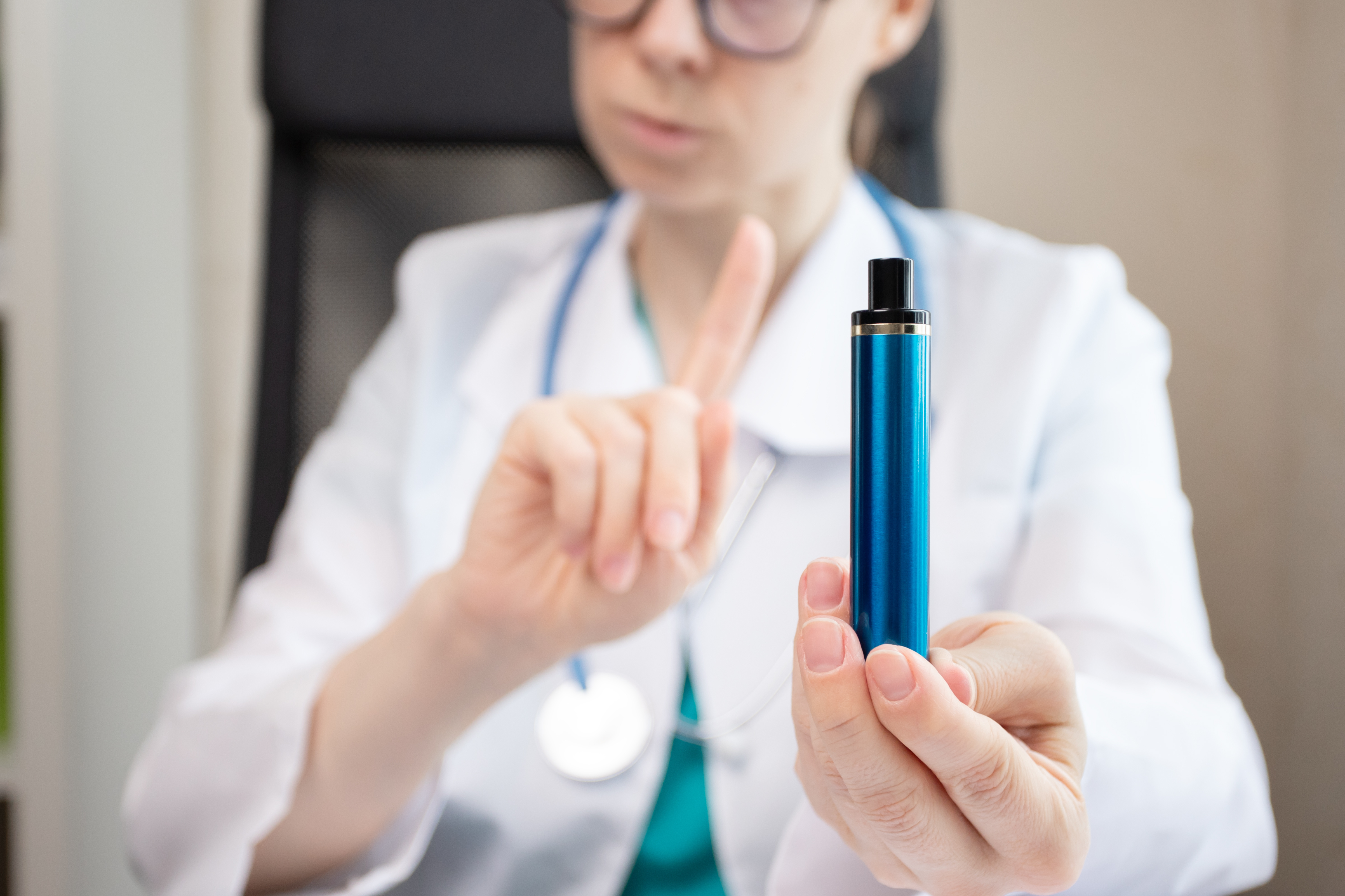 Cette prise de position de l&rsquo;American Heart Association (AHA) alerte sur un corpus de preuves scientifiques croissant montrant que plusieurs produits chimiques pr&eacute;sents dans les cigarettes &eacute;lectroniques peuvent nuire &agrave; la sant&eacute; cardiovasculaire (Visuel Adobe Stock 782262376)