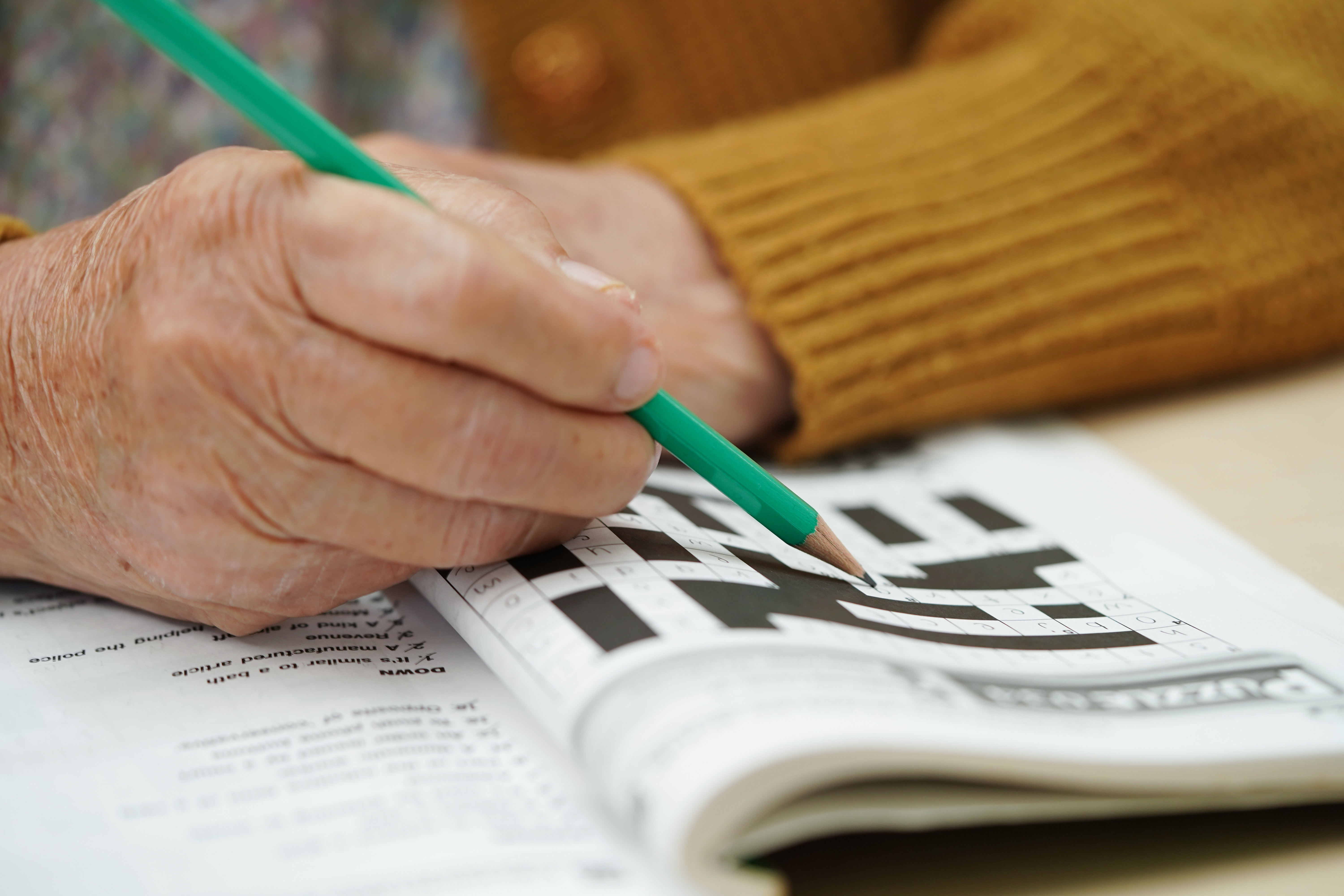 Si la station assise prolongée est à éviter pour préserver sa santé cardiométabolique, elle pourrait cependant favoriser quelques bénéfices cognitifs (Visuel Adobe Stock 941563954)