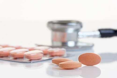 L’utilisation régulière d'un médicament anticholestérol courant, comme une statine, est liée à une réduction significative de la gravité du COVID-19 et du risque de décès associé (Visuel Adobe Stock 96009909)