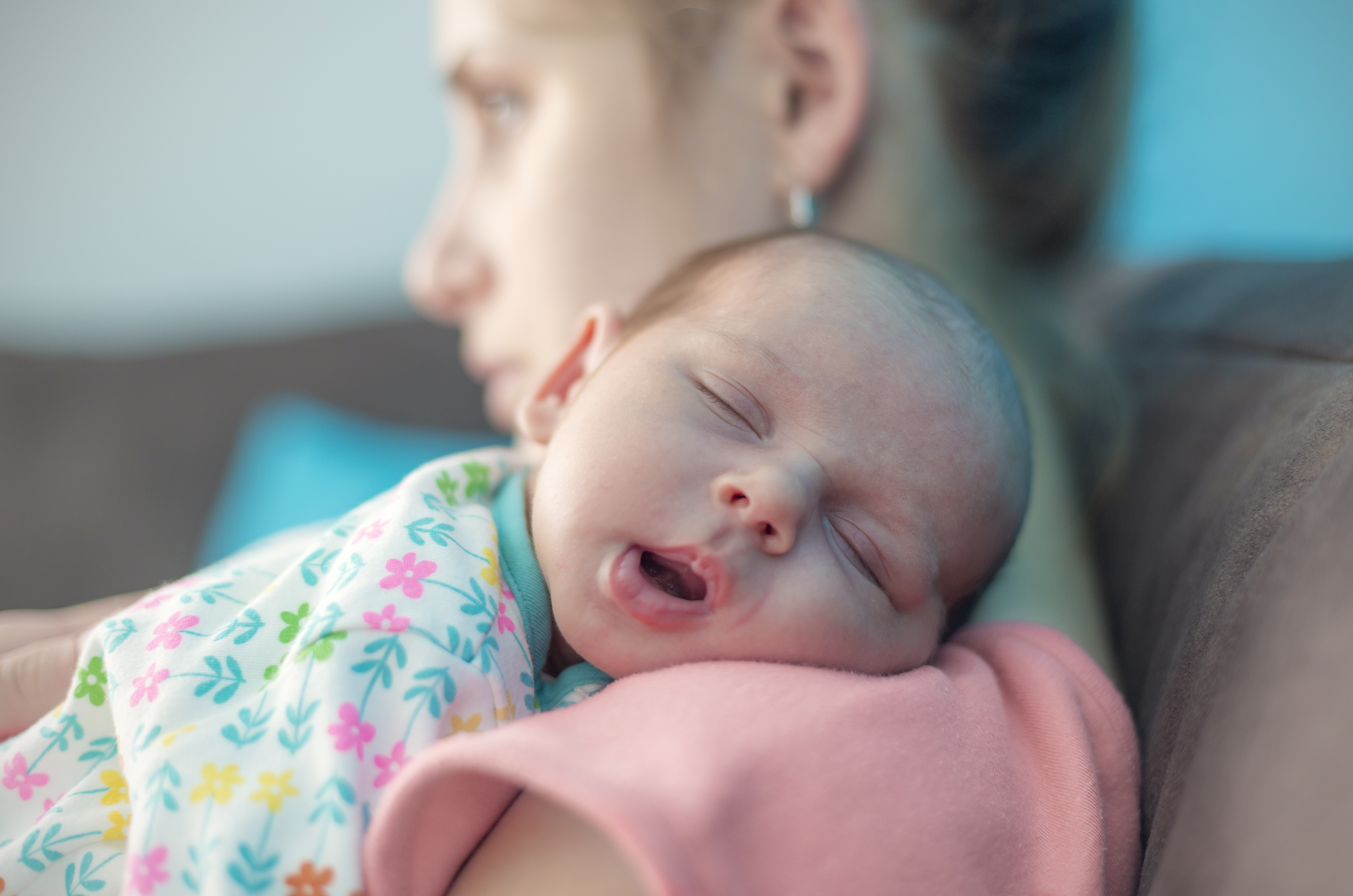 De nouvelles données sensibilisent à la double vulnérabilité de ce groupe de femmes, associée à la fois au postpartum et à la crise sanitaire (Visuel Adobe Stock 98008751).