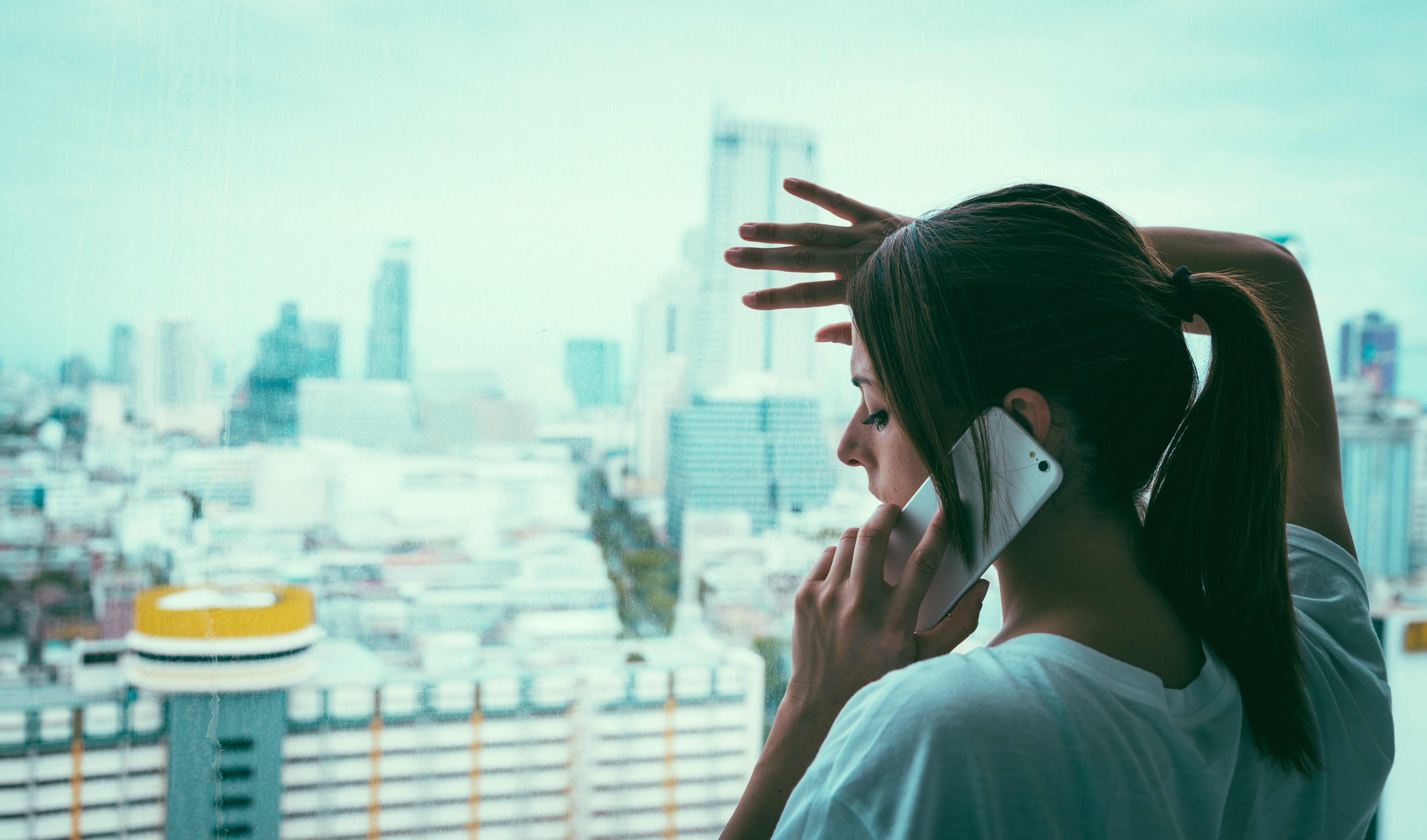 Le confinement entraîne de nombreux effets indésirables, dont  confinement, dont des symptômes de stress post-traumatique, de la confusion et de la colère