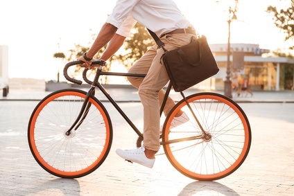 Plus de 10.000 décès pourraient être évités en Europe, en développant les réseaux cyclables dans les villes européennes. Plus de 10.000 décès pourraient être évités en Europe, en développant les réseaux cyclables dans les villes européennes.