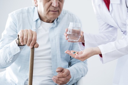 Les opioïdes chez les patients plus âgés sont non seulement associés à un risque accru de chutes, mais également à un taux de mortalité hospitalière plus élevé