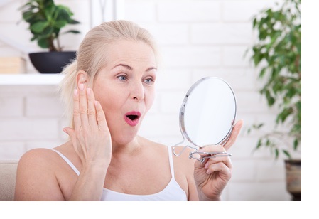 La recherche cible une mutation génique dans l’ADN mitochondrial qui provoque un vieillissement de la peau et la perte des cheveux. La recherche cible une mutation génique dans l’ADN mitochondrial qui provoque un vieillissement de la peau et la perte des cheveux.