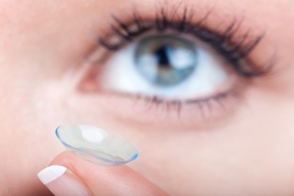 Ces lentilles de contact intelligentes ou « sticktroniques » permettent le diagnostic et la gestion du glaucome (Visuel Fotolia 86582075)