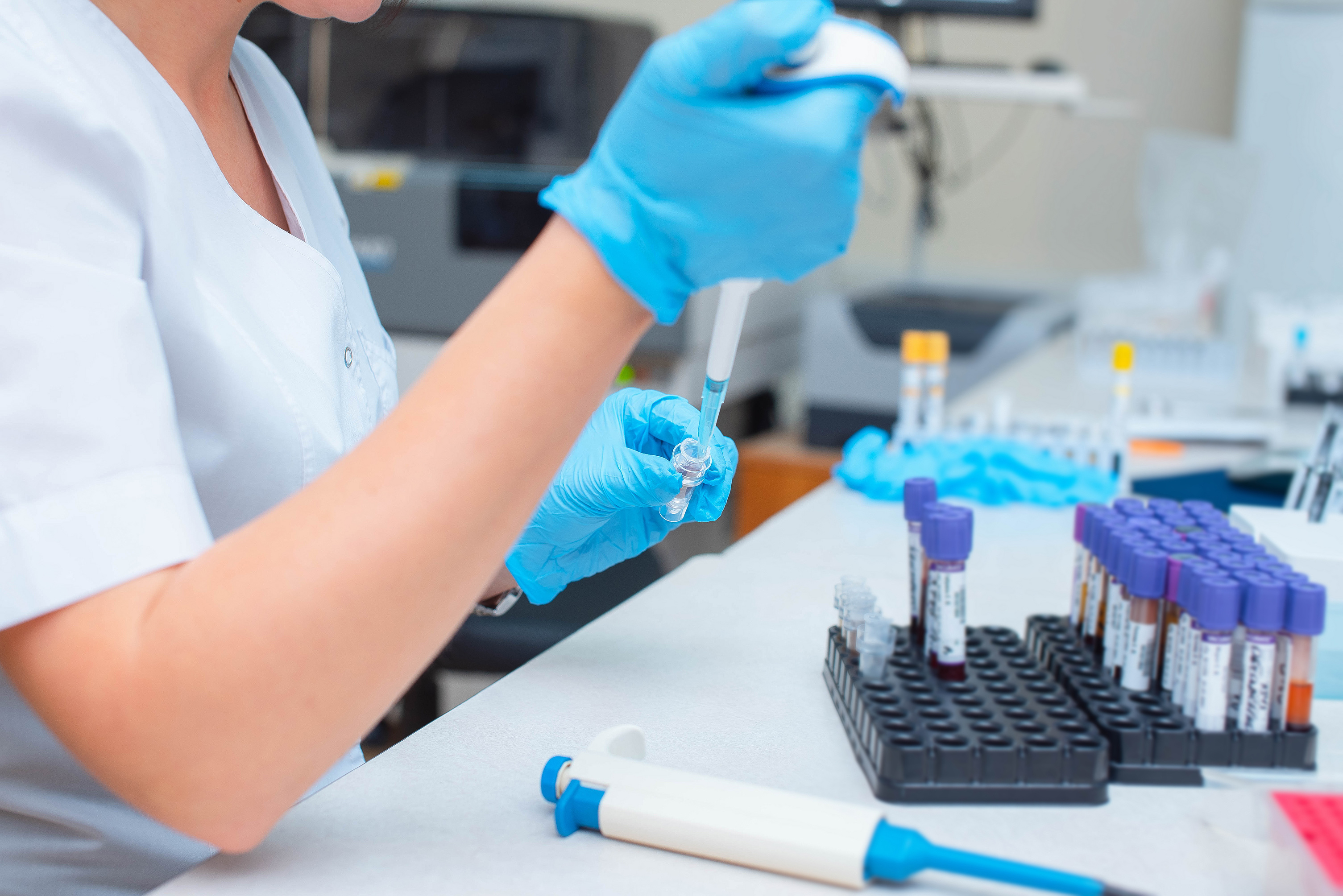 La dysfonction thyroïdienne est diagnostiquée sur la base de taux anormaux d'hormone thyréostimulante ou thyréostimuline (TSH : thyroid stimulating hormone) et de thyroxine libre (T4L). La dysfonction thyroïdienne est diagnostiquée sur la base de taux anormaux d'hormone thyréostimulante ou thyréostimuline (TSH : thyroid stimulating hormone) et de thyroxine libre (T4L).