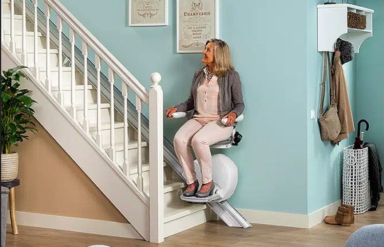 Dans tous ces cas de figure, le meilleur moyen de ne pas être assigné au seul rez-de-chaussée de son logement est d’installer un monte-escalier (Visuel Leolytics) Dans tous ces cas de figure, le meilleur moyen de ne pas être assigné au seul rez-de-chaussée de son logement est d’installer un monte-escalier (Visuel Leolytics)