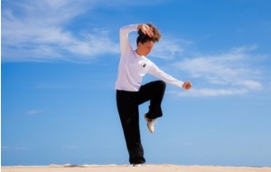 Est-ce un ensemble de facteurs de mode de vie qui mène aussi et indirectement à ce bénéfice du Tai Chi ? (Visuel Fotolia)