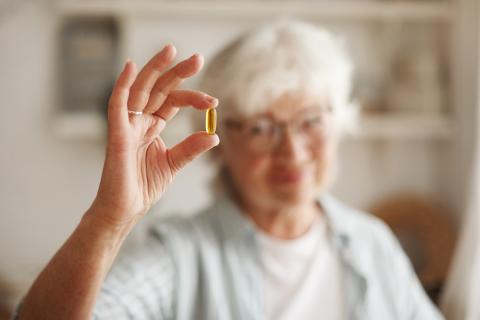 Consommer plus de cétones pourrait permettre de retarder la progression de la maladie d'Alzheimer. Consommer plus de cétones pourrait permettre de retarder la progression de la maladie d'Alzheimer.