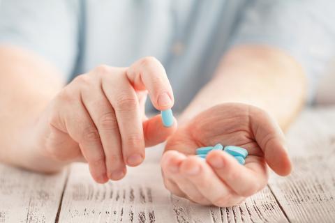 Les médicaments affectent-ils nos réponses immunitaires aux infections comme le COVID-19 ? (Visuel Adobe Stock 163849349) Les médicaments affectent-ils nos réponses immunitaires aux infections comme le COVID-19 ? (Visuel Adobe Stock 163849349)
