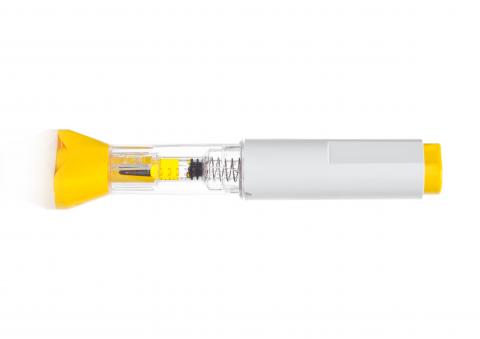 L'« EpiPen » en injectant des nanoparticules permet d’empêcher le système immunitaire de réagir de manière excessive au traumatisme, réduisant ainsi le risque de paralysie. L'« EpiPen » en injectant des nanoparticules permet d’empêcher le système immunitaire de réagir de manière excessive au traumatisme, réduisant ainsi le risque de paralysie.