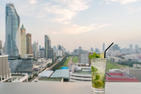 La montée extrême des niveaux de détresse psychologique au cours du premier mois de confinement a entraîné une forte augmentation de la consommation d'alcool (Visuel Adobe Stock 217095462) La montée extrême des niveaux de détresse psychologique au cours du premier mois de confinement a entraîné une forte augmentation de la consommation d'alcool (Visuel Adobe Stock 217095462)