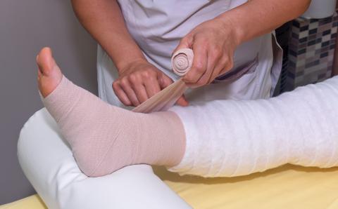 Il s'agit inclure des évaluations régulières du lymphœdème dans les soins apportés à ces patients afin de restaurer au maximum chez ces survivants du cancer, l'autonomie et la qualité de vie (Visuel Adobe Stock 312739246) Il s'agit inclure des évaluations régulières du lymphœdème dans les soins apportés à ces patients afin de restaurer au maximum chez ces survivants du cancer, l'autonomie et la qualité de vie (Visuel Adobe Stock 312739246).