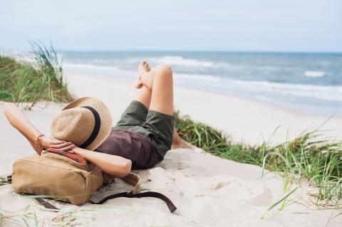 Nature, plein air, il fut un temps où même une balade sur la plage nécessitait le port du masque (Visuel Adobe Stock 317726644) Nature, plein air, il fut un temps où même une balade sur la plage nécessitait le port du masque (Visuel Adobe Stock 317726644)