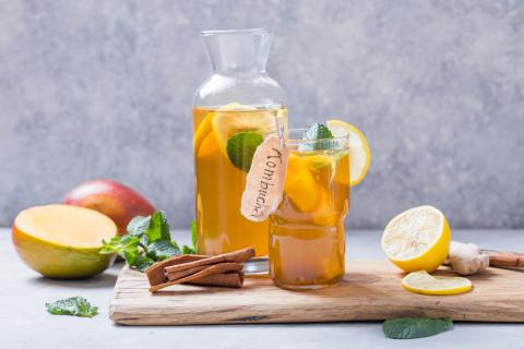 Des personnes diabétiques de type II qui ont consommé du kombucha durant quelques semaines ont fait baisser leur glycémie (Visuel Adobe Stock 321631248) Des personnes diabétiques de type II qui ont consommé du kombucha durant quelques semaines ont fait baisser leur glycémie (Visuel Adobe Stock 321631248)