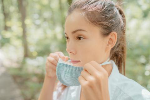 Une forte reprise des épidémies respiratoires « classiques » est possible, une fois les mesures barrières anti-COVID levées -dont notamment le port du masque- (Visuel Adobe Stock 374380848) Une forte reprise des épidémies respiratoires « classiques » est possible, une fois les mesures barrières anti-COVID levées -dont notamment le port du masque- (Visuel Adobe Stock 374380848)