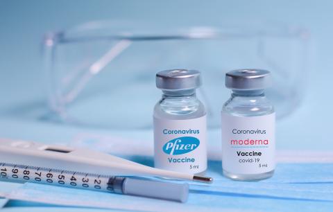Ces chercheurs virologues du Centre médical Beth Israel Deaconess (Boston) comparent 8 mois après la vaccination, les immunités vaccinales associées aux 3 vaccins anti-COVID-19 dispensés aux Etats-Unis, 2 vaccins à ARNm et un vaccin à injection unique (Visuel Adobe Stock 410689075) Ces chercheurs virologues du Centre médical Beth Israel Deaconess (Boston) comparent 8 mois après la vaccination, les immunités vaccinales associées aux 3 vaccins anti-COVID-19 dispensés aux Etats-Unis, 2 vaccins à ARNm et un vaccin à injection unique (Visuel Adobe Stock 410689075)