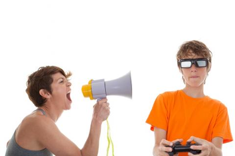 Les problèmes de discipline culminent généralement pendant l'enfance, puis à nouveau à l'adolescence, car les 2 périodes sont marquées tout particulièrement chez l’enfant par l'exploration et la détermination de « qui il est », et par le désir de renforcement de l’indépendance Les problèmes de discipline culminent généralement pendant l'enfance, puis à nouveau à l'adolescence, car les 2 périodes sont marquées tout particulièrement chez l’enfant par l'exploration et la détermination de « qui il est », et par le désir de renforcement de l’indépendance
